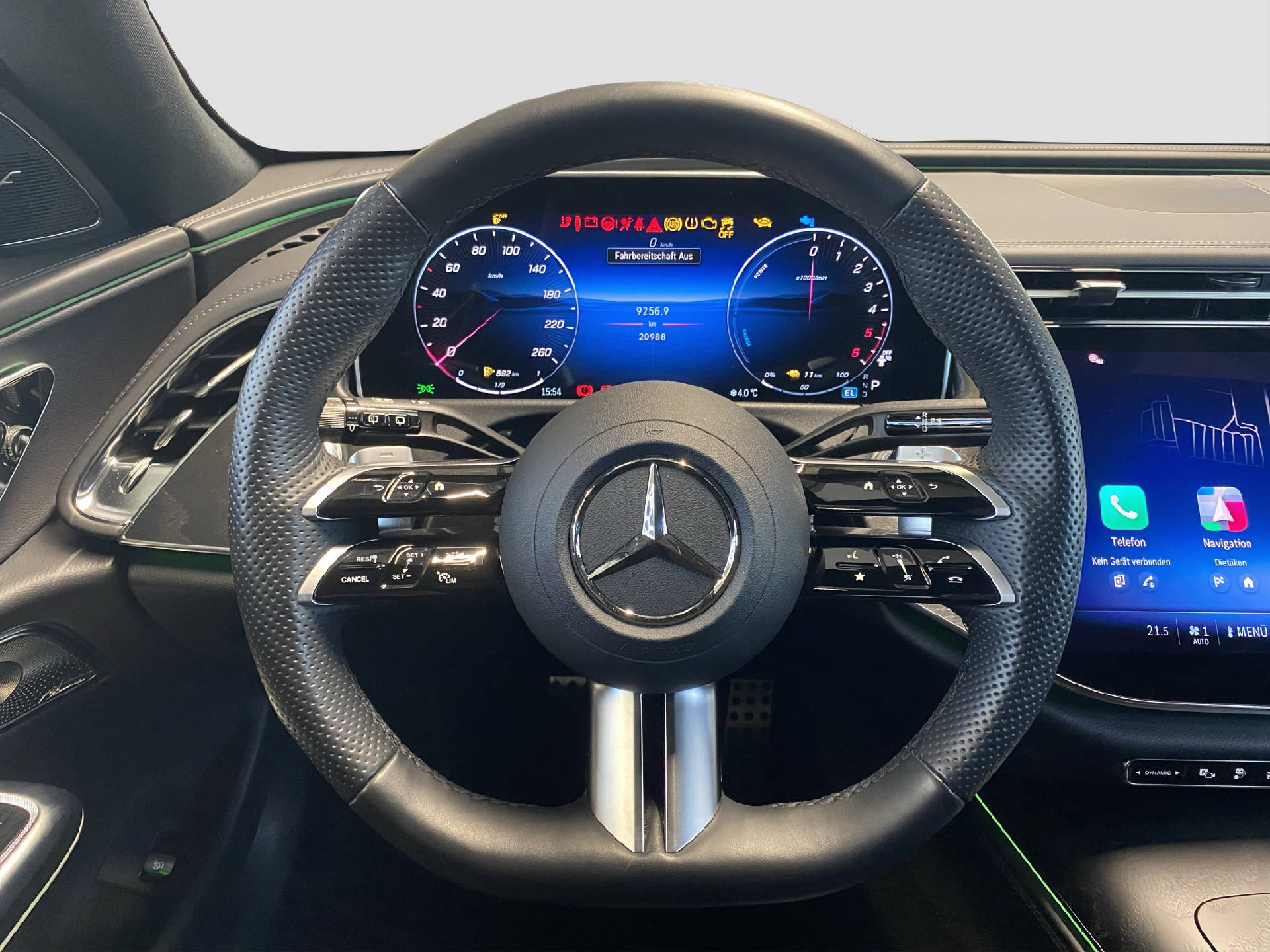 MERCEDES-BENZ E 300 de AMG Line 4MATIC-image-8