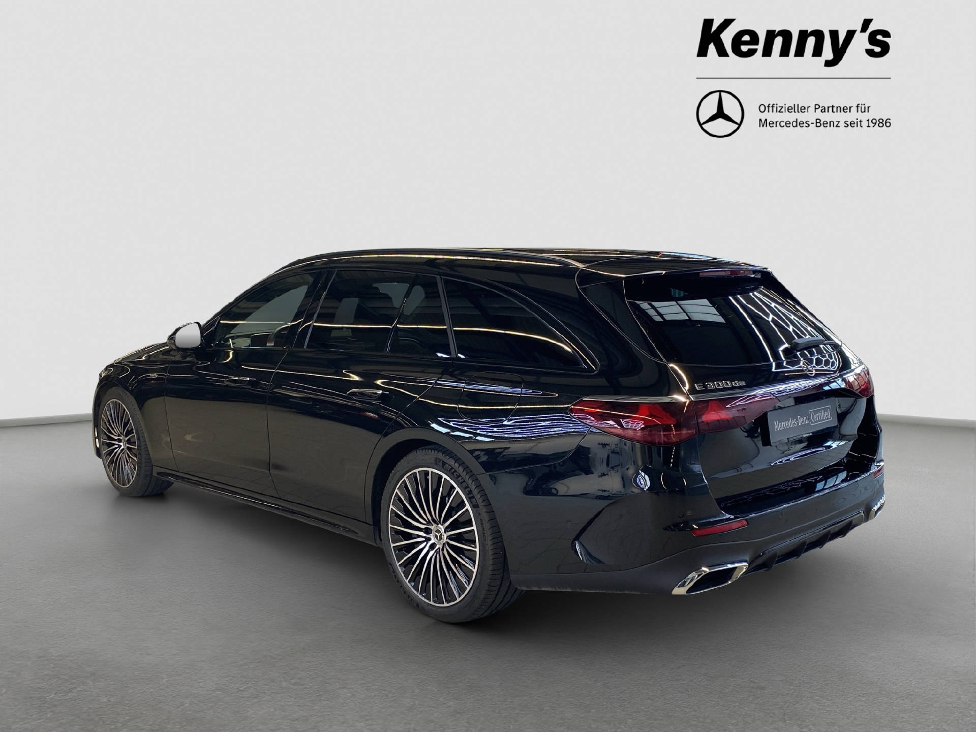 MERCEDES-BENZ E 300 de AMG Line 4MATIC-image-3