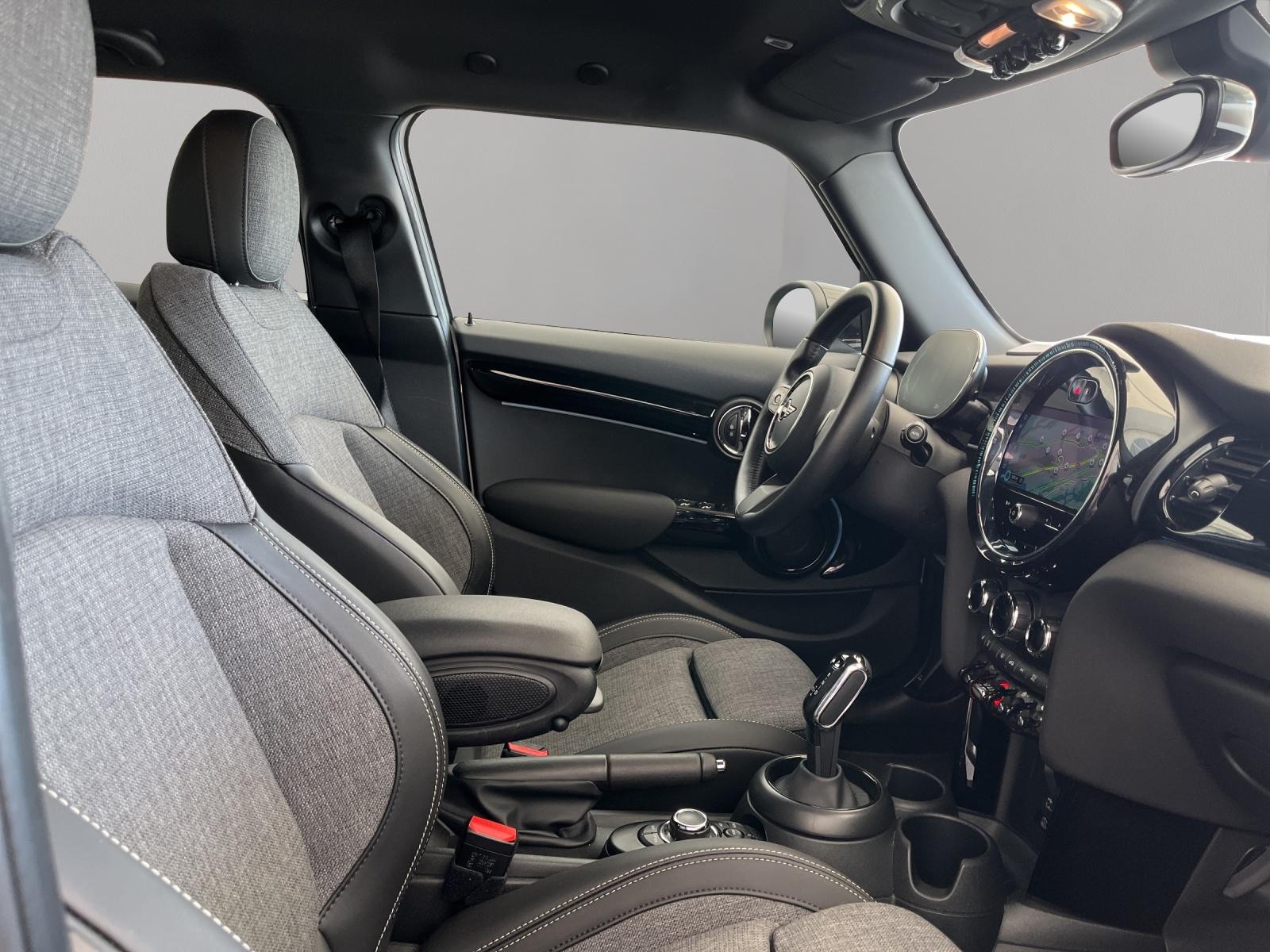 MINI Cooper Steptronic DKG (CH)-image-10
