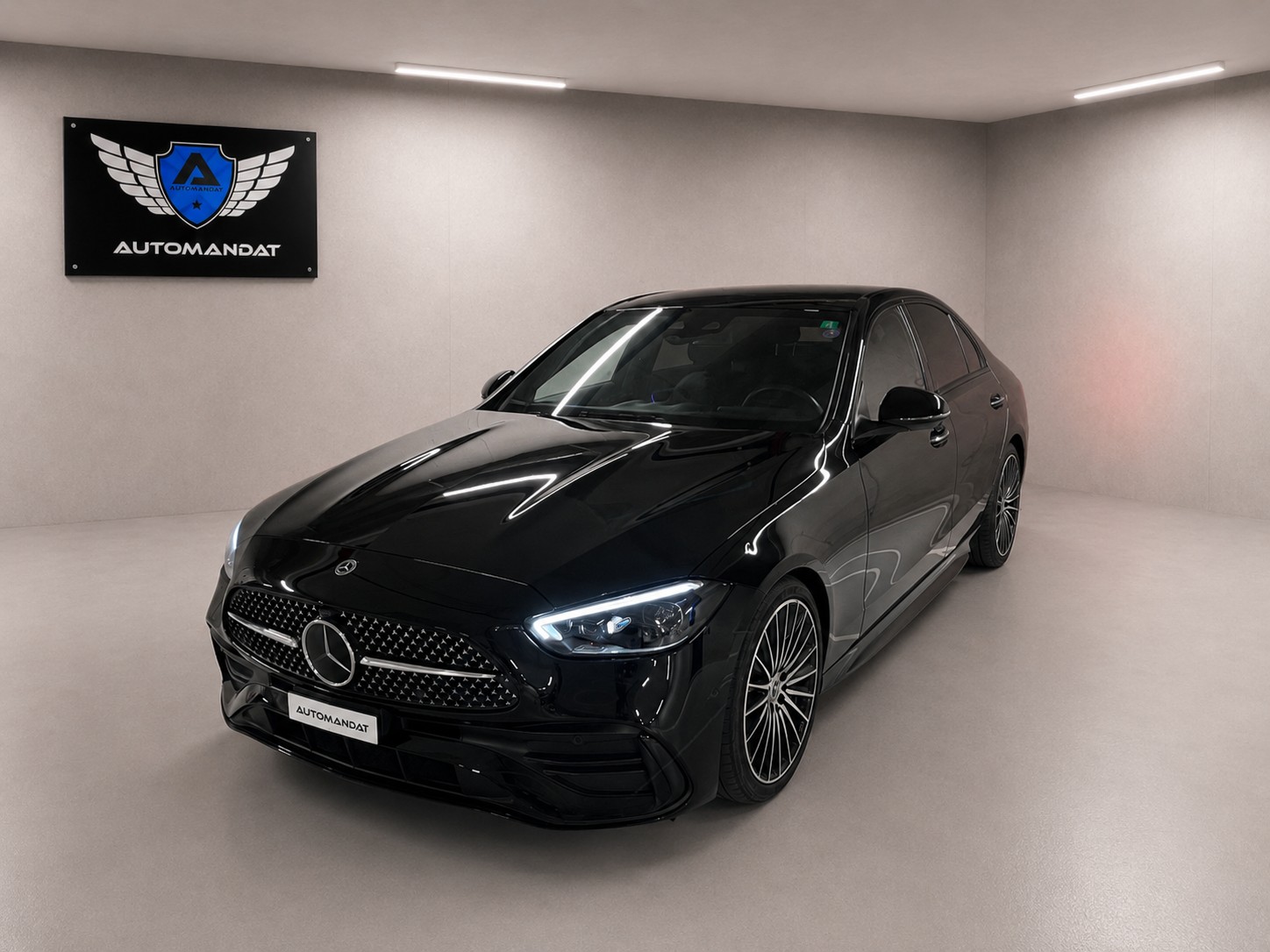 MERCEDES-BENZ C 300 4Matic AMG Line-image-0