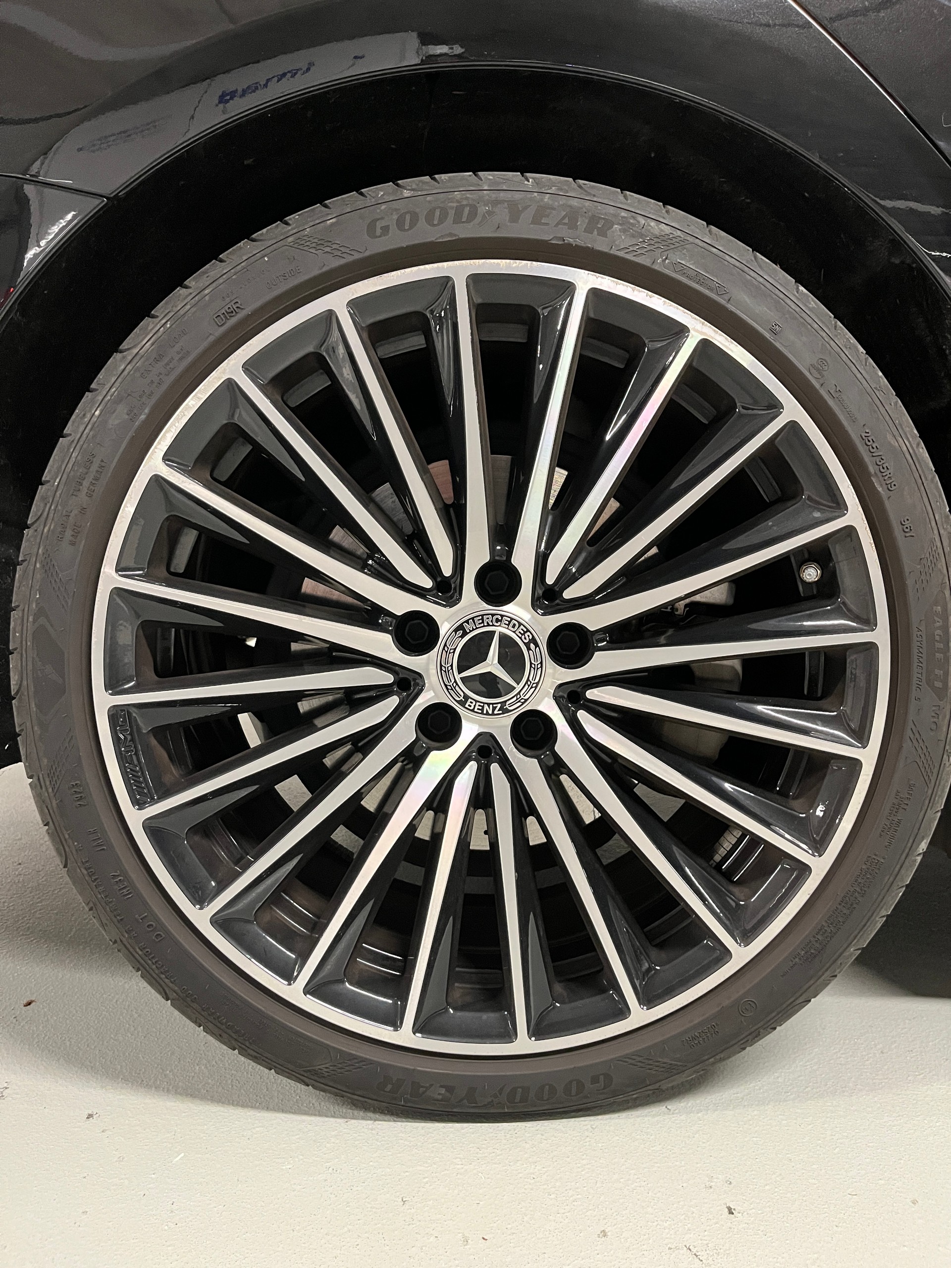 MERCEDES-BENZ C 300 4Matic AMG Line-image-20
