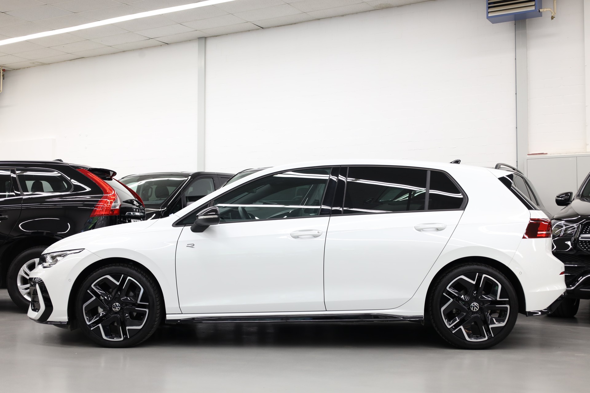 VW Golf VIII 2.0 TDI R-Line DSG-image-10