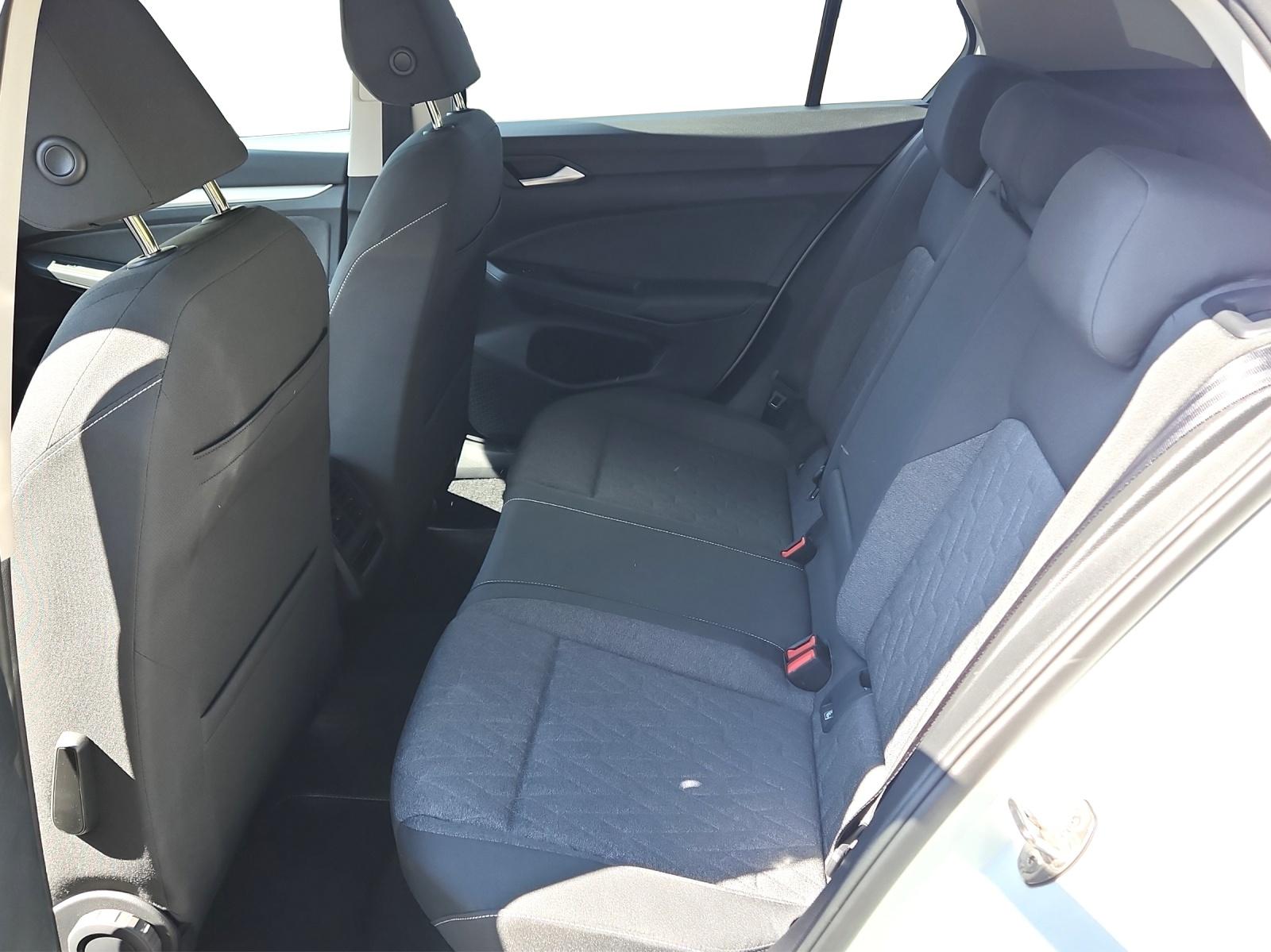 VW Golf VIII 1.0 TSI Life DSG-image-13