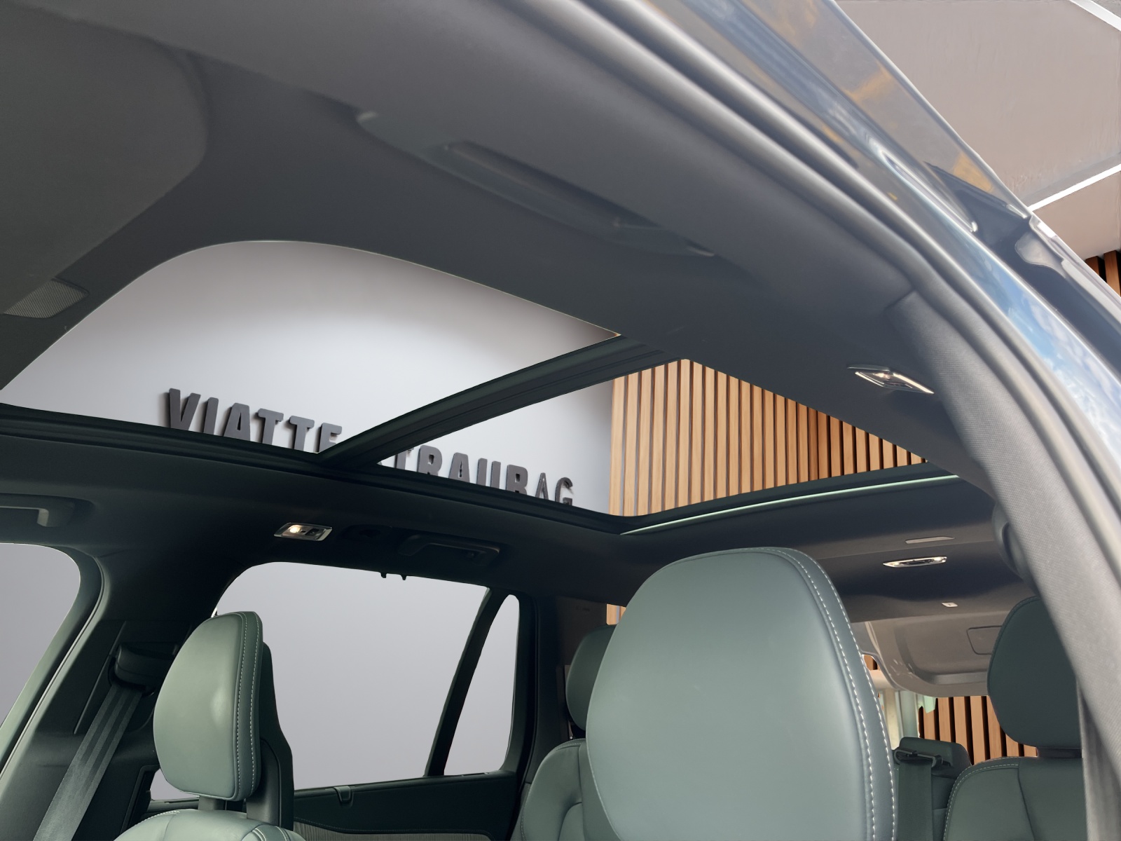 VOLVO XC90 2.0 T8 TE Inscription 7P. eAWD-image-18