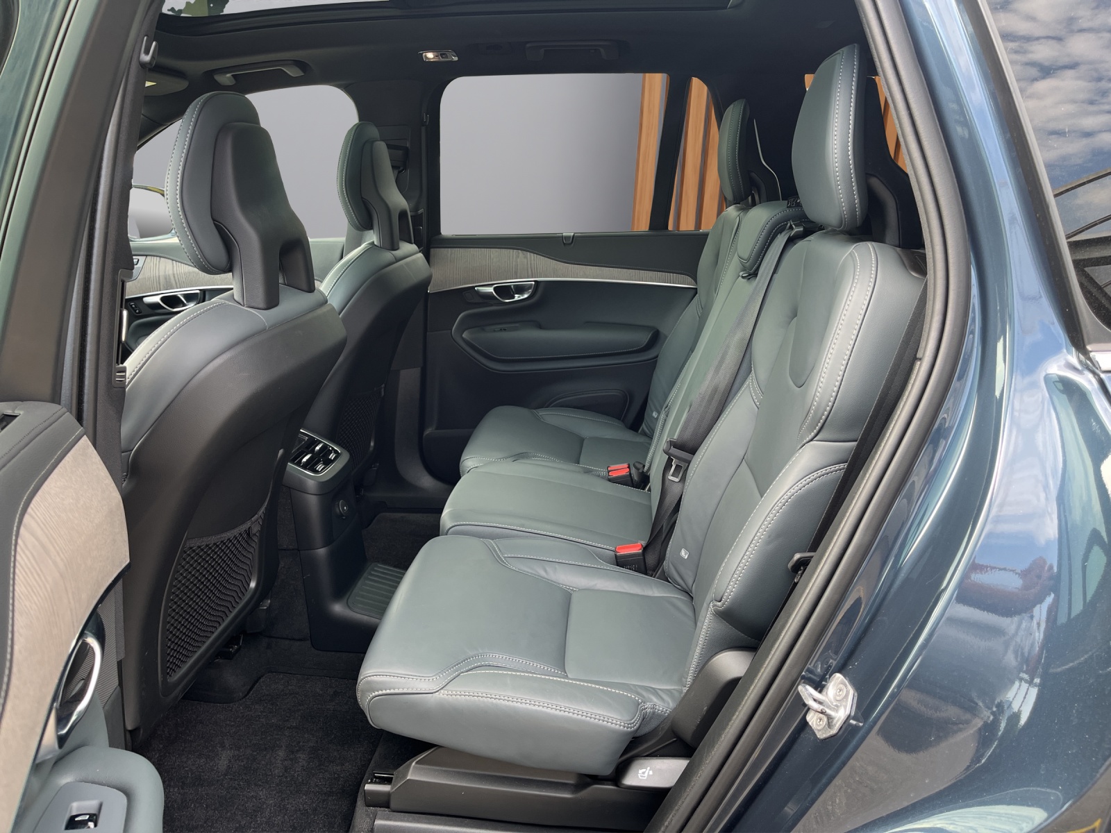 VOLVO XC90 2.0 T8 TE Inscription 7P. eAWD-image-9