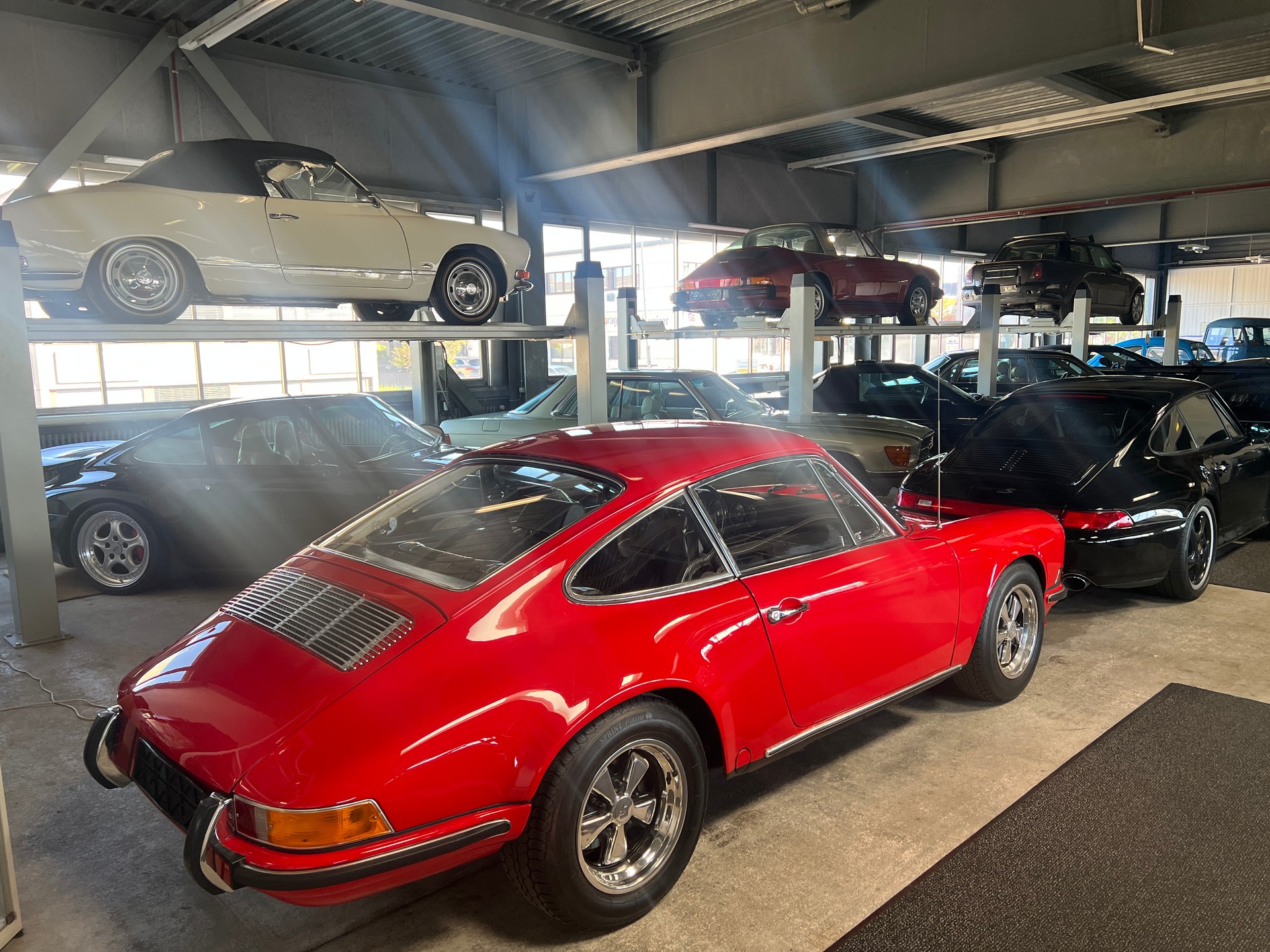 PORSCHE 911 T 2.2 / 2.4 S-Look / Porsche Geburtsurkunde / Veteranengeprüft-image-10