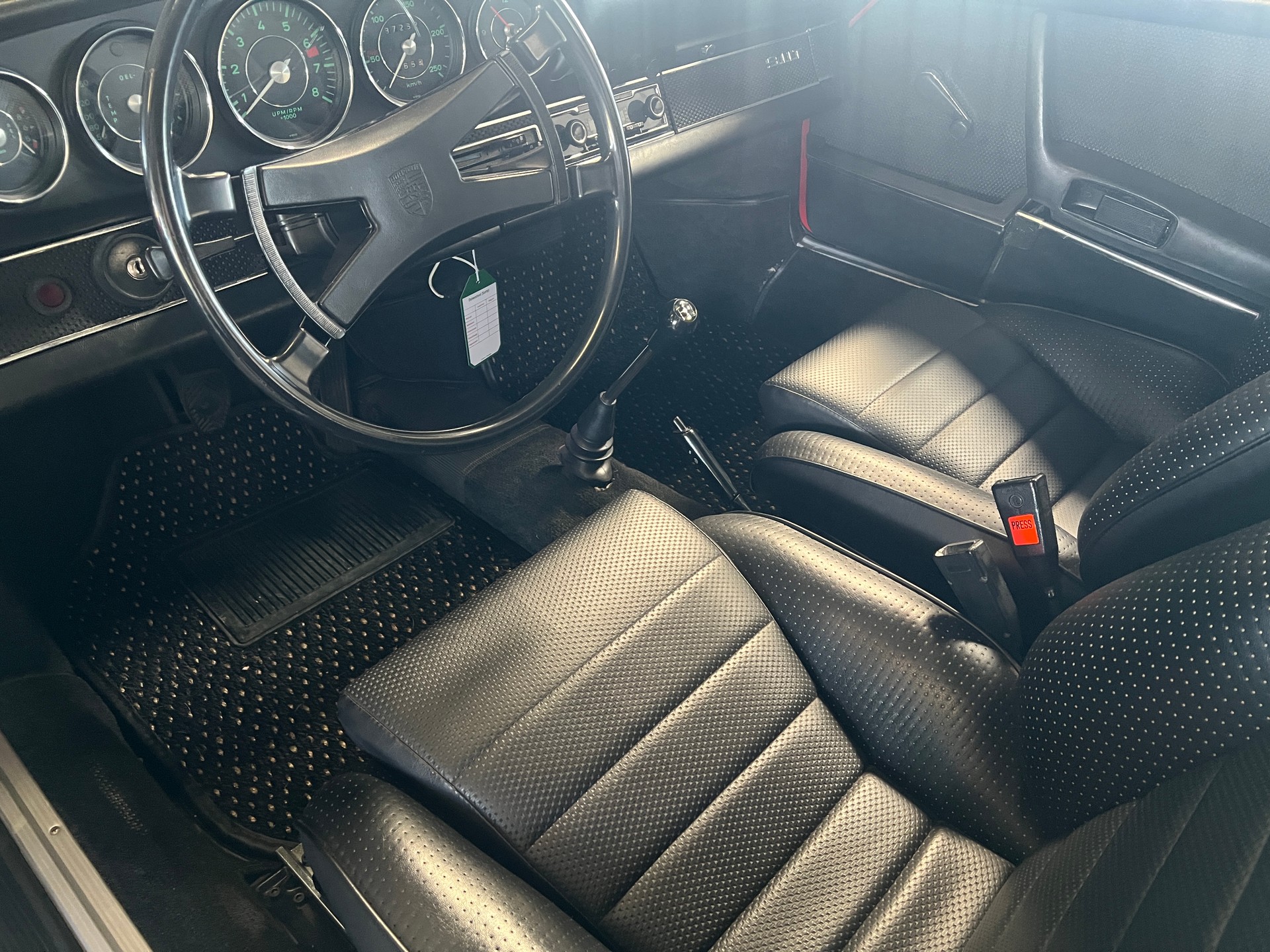 PORSCHE 911 T 2.2 / 2.4 S-Look / Porsche Geburtsurkunde / Veteranengeprüft-image-14