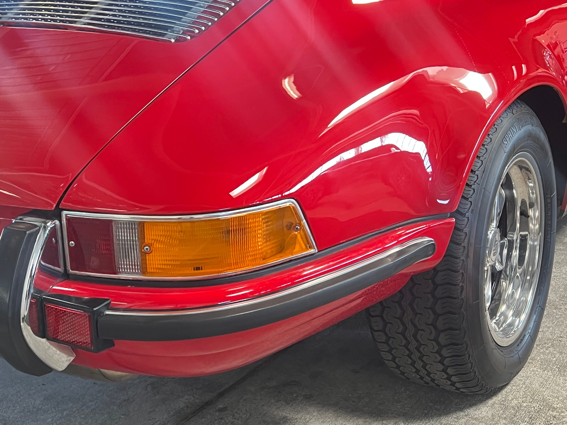 PORSCHE 911 T 2.2 / 2.4 S-Look / Porsche Geburtsurkunde / Veteranengeprüft-image-12