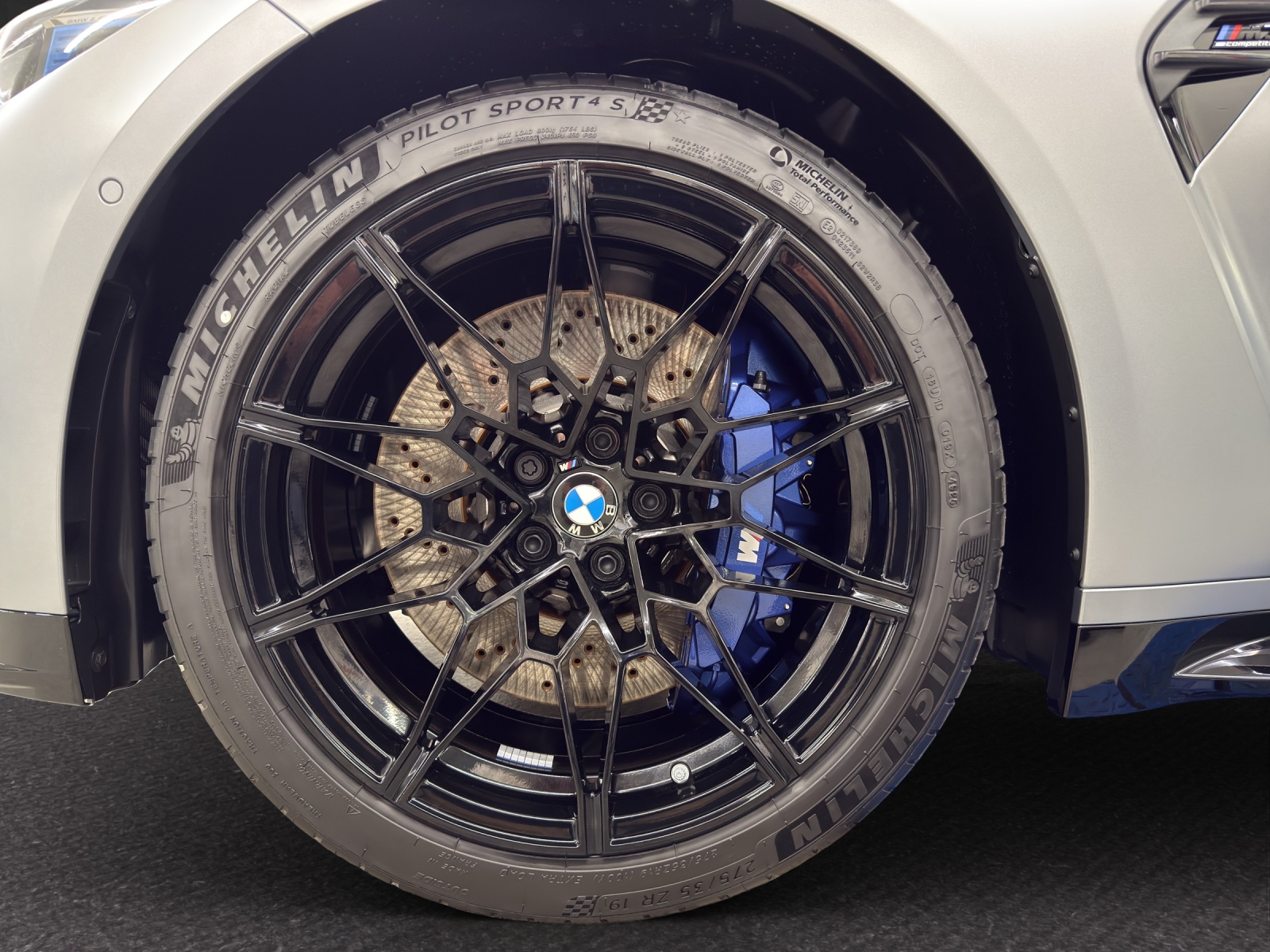 BMW M3 Touring xDrive Competition M-image-8