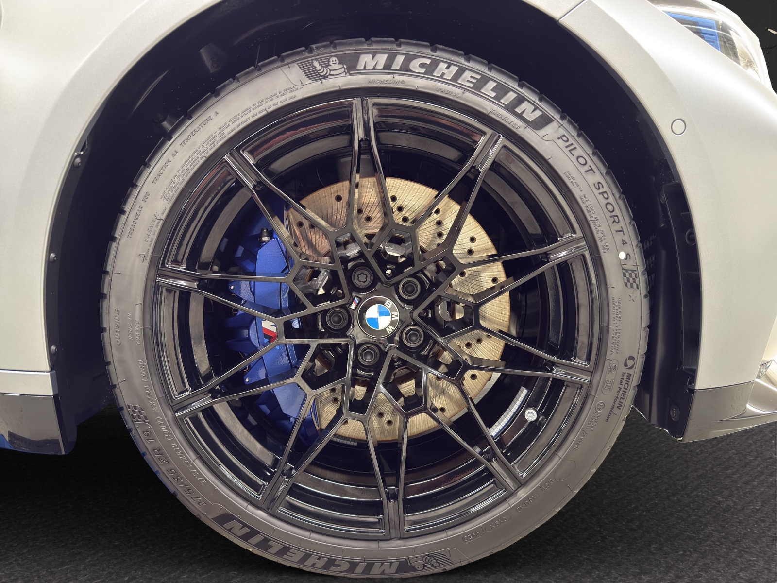 BMW M3 Touring xDrive Competition M-image-11