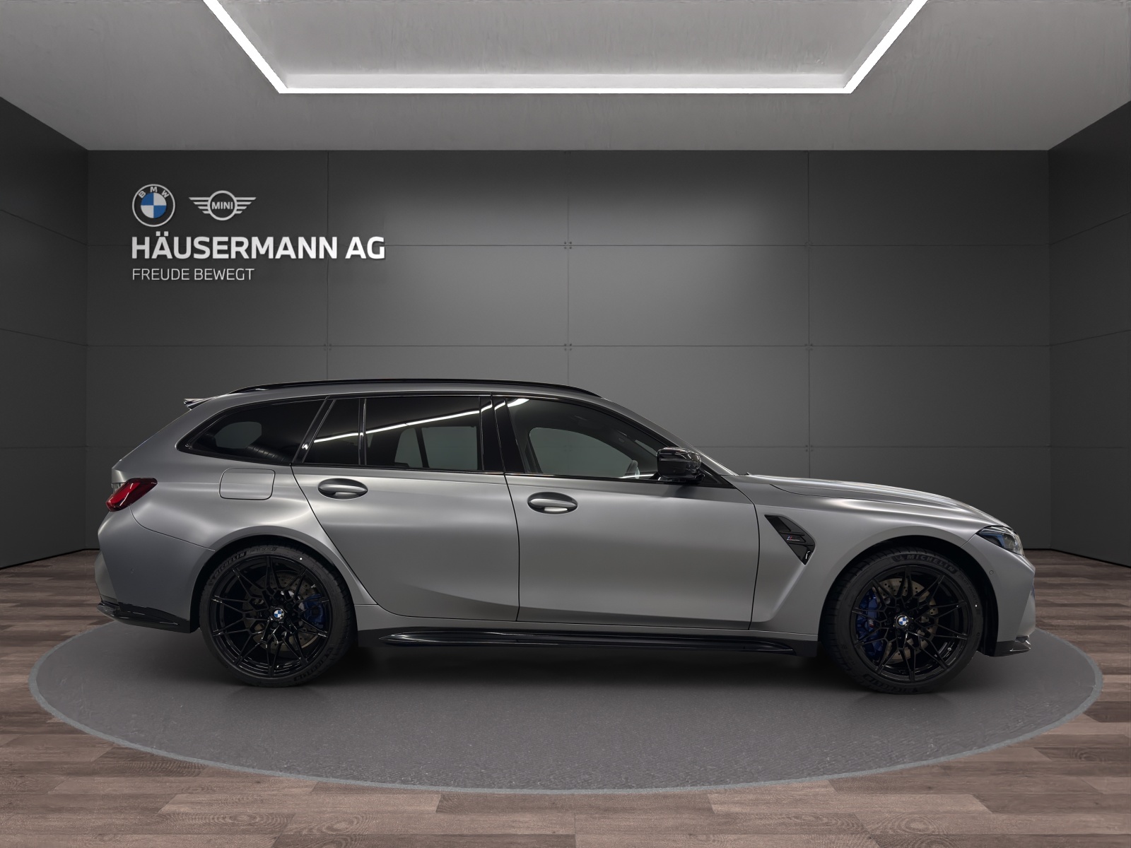 BMW M3 Touring xDrive Competition M-image-3