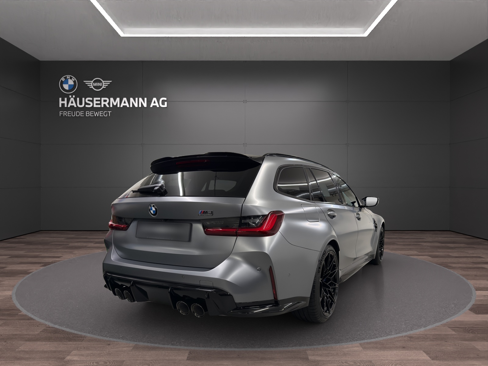 BMW M3 Touring xDrive Competition M-image-4
