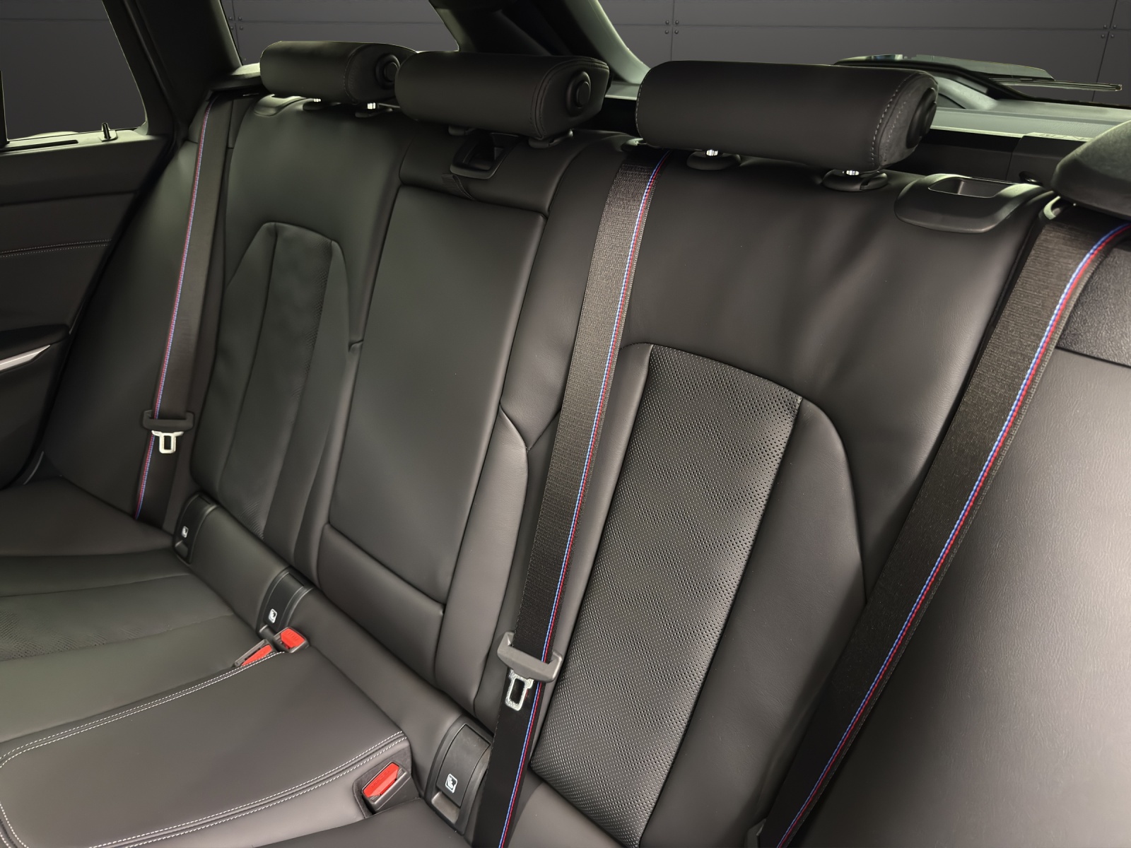 BMW M3 Touring xDrive Competition M-image-15