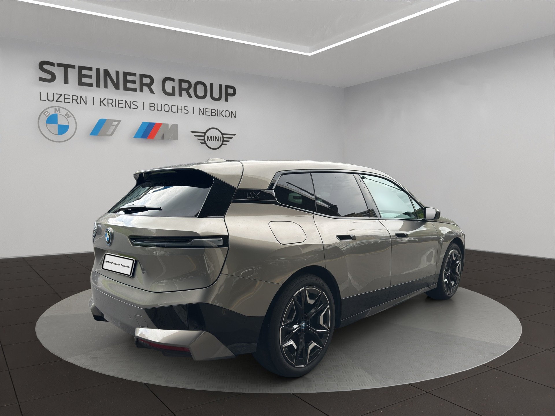 BMW iX xDrive50-image-5
