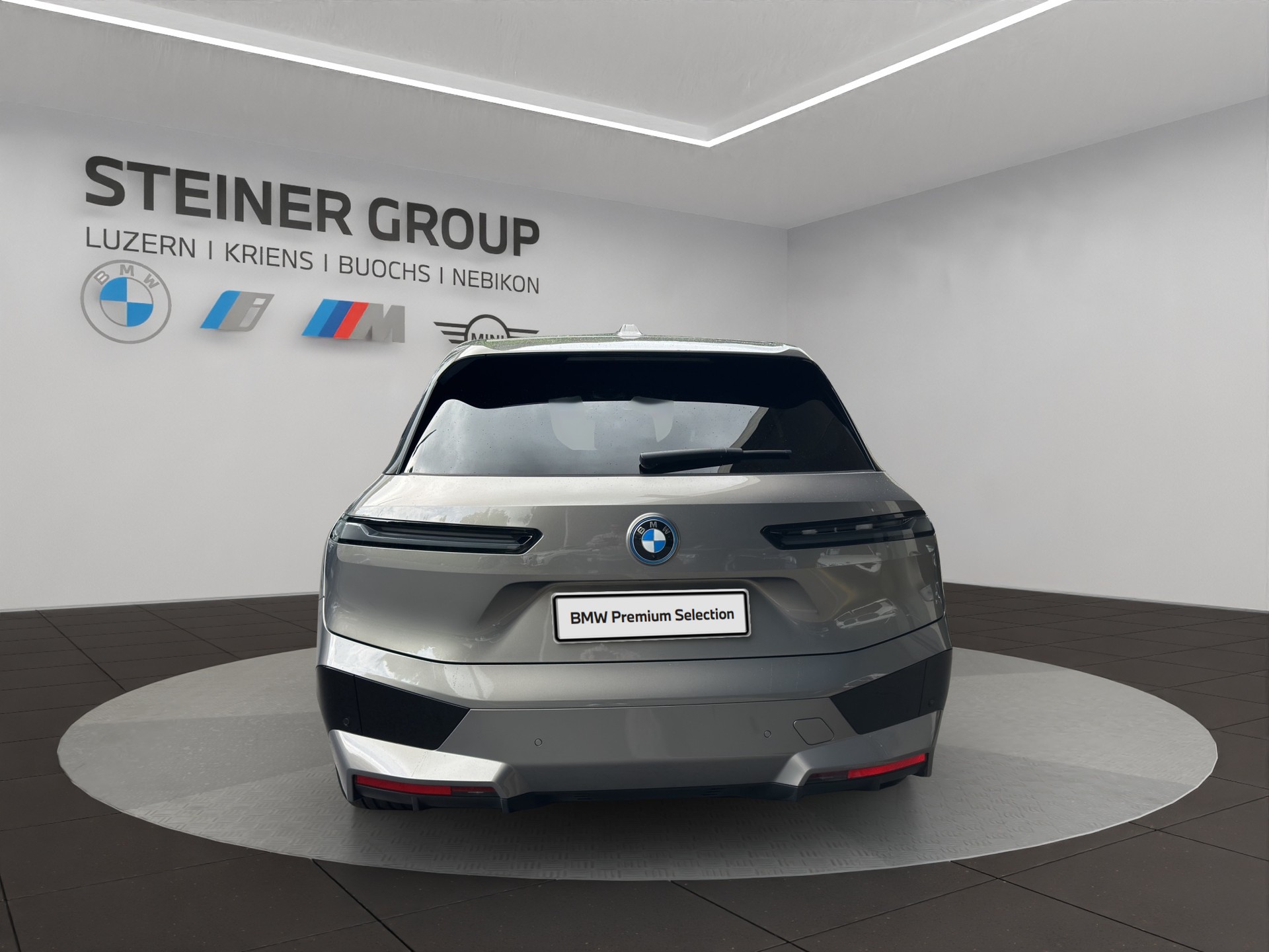 BMW iX xDrive50-image-6