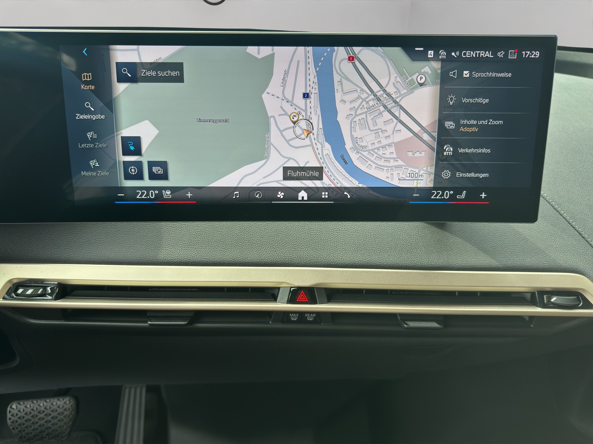 BMW iX xDrive50-image-18