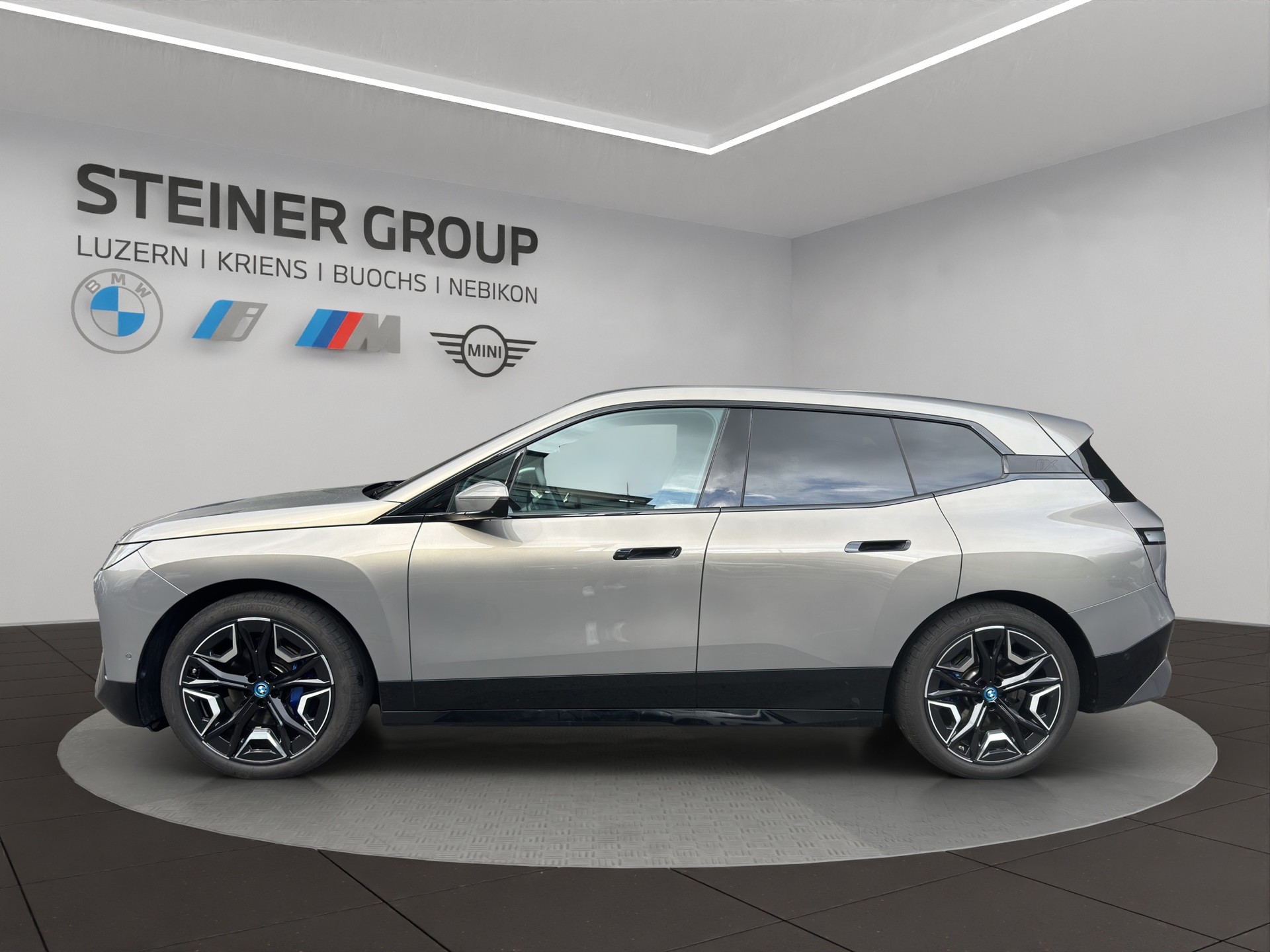 BMW iX xDrive50-image-8