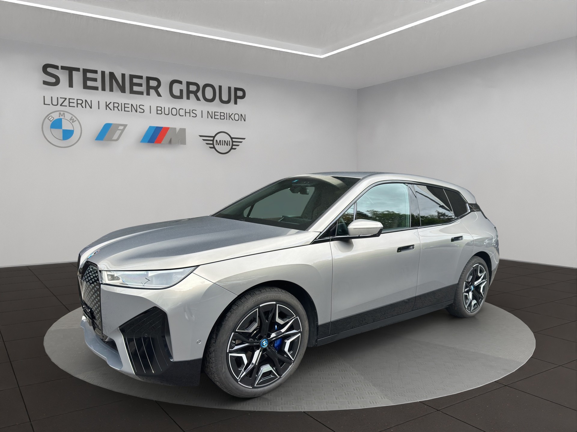 BMW iX xDrive50-image-0