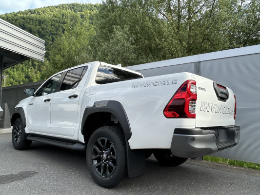 TOYOTA Hilux 2.8d MH Invi. DC4x4-image-3