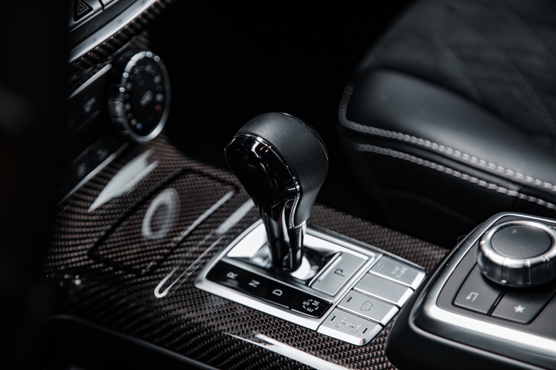 MERCEDES-BENZ G 500 4x42 7G-Tronic-image-24