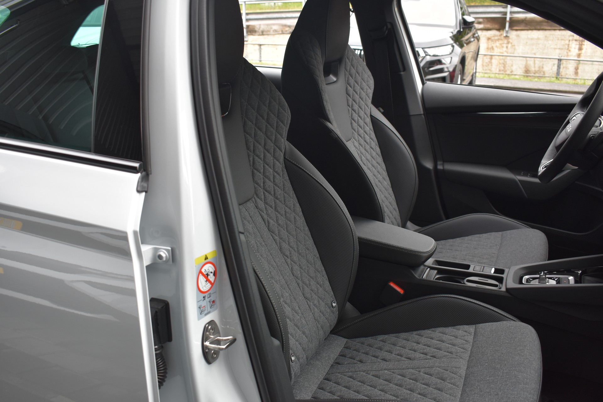SKODA Octavia Combi 2.0 TSI DSG Sport Line 4x4-image-10