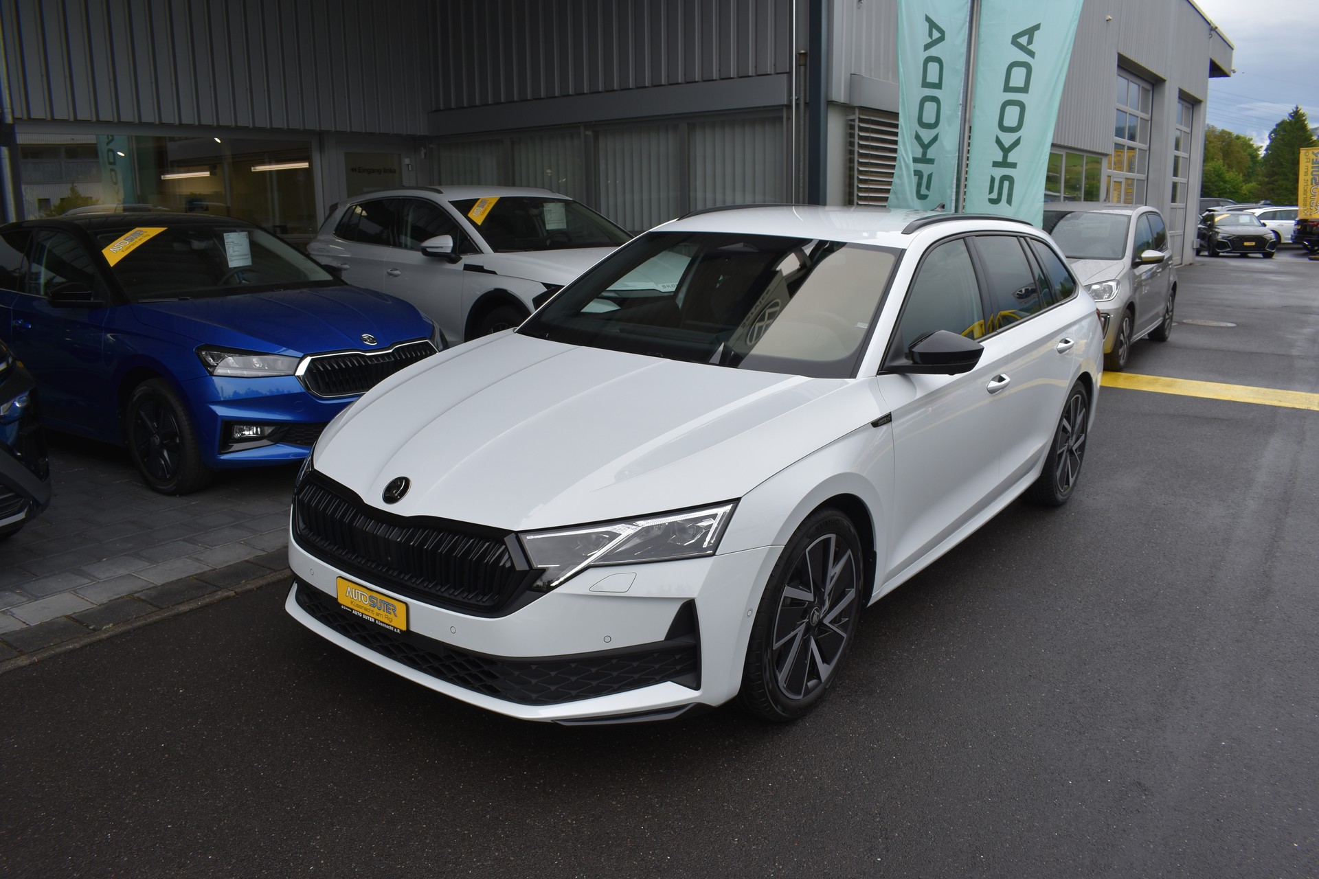 SKODA Octavia Combi 2.0 TSI DSG Sport Line 4x4-image-0