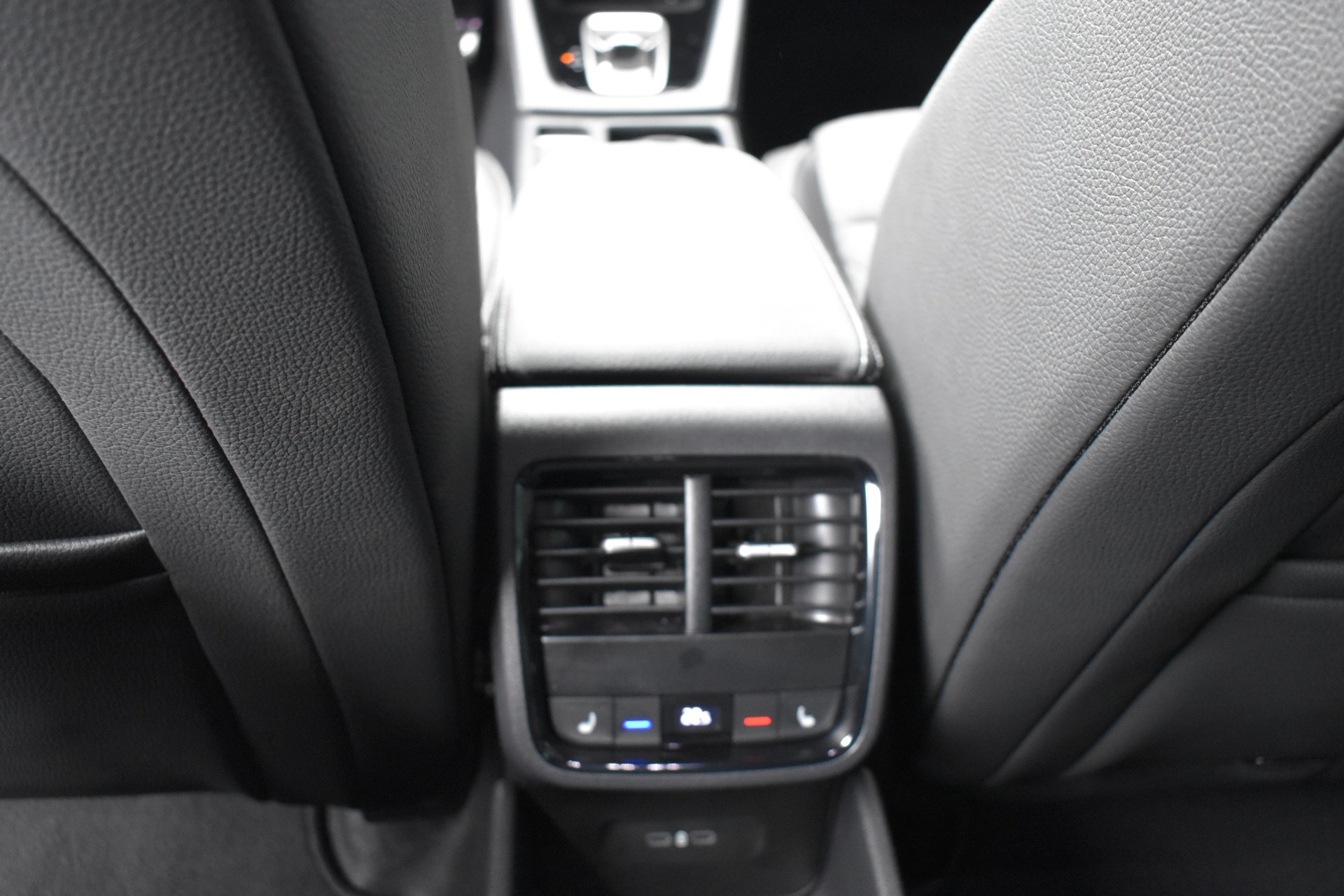 SKODA Octavia Combi 2.0 TSI DSG Sport Line 4x4-image-8