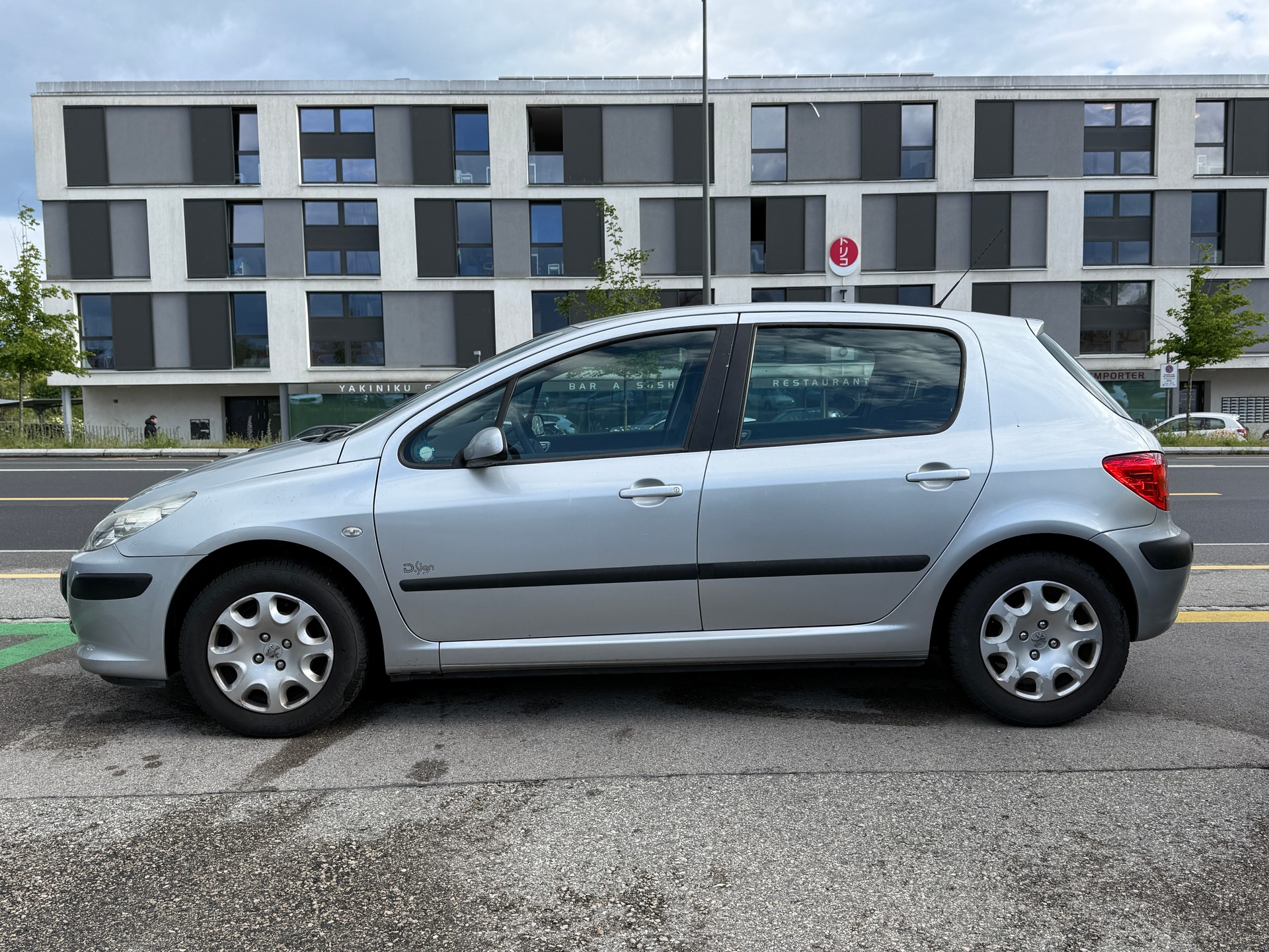 PEUGEOT 307 1.6 16V D.Sign-image-7
