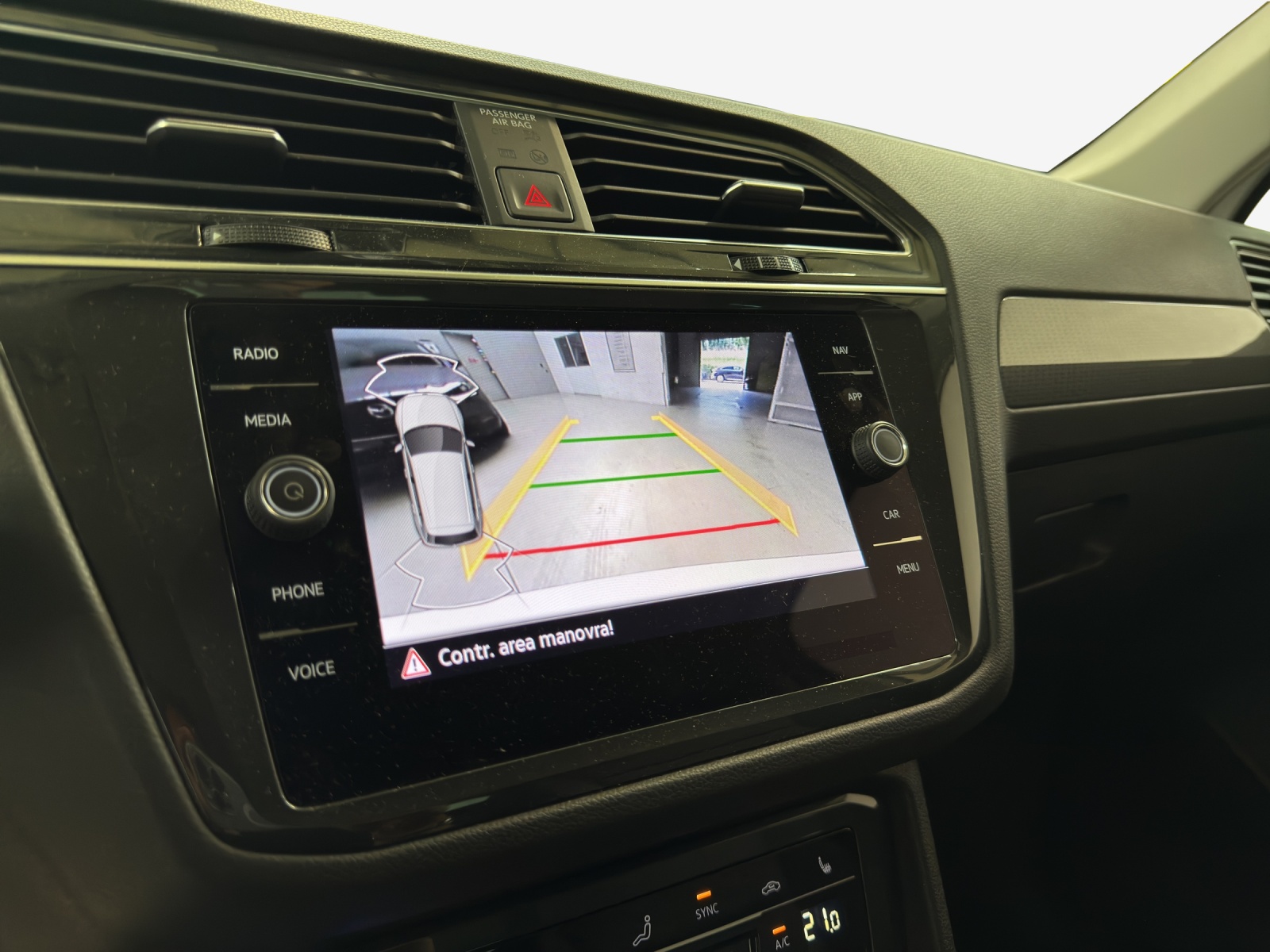 VW Tiguan 2.0TSI Life 4Motion DSG-image-14
