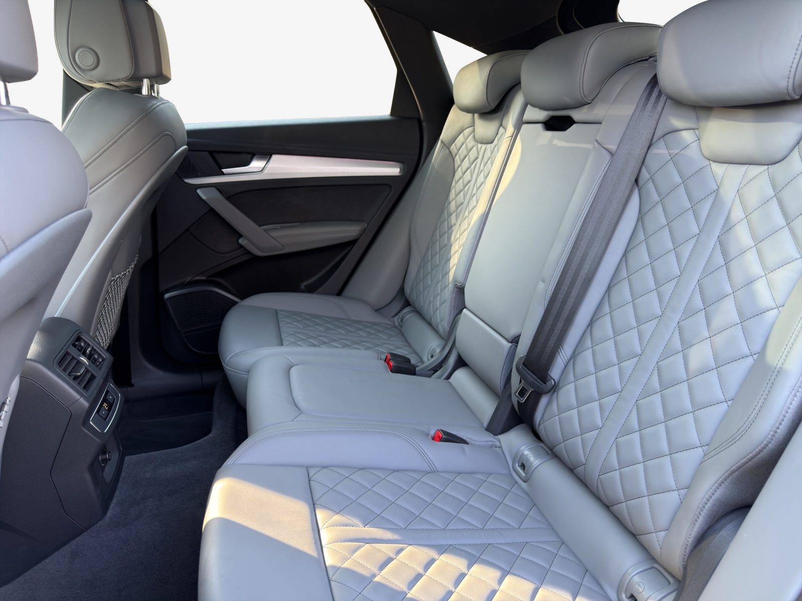 AUDI SQ5 Sportback TDI quattro tiptronic-image-11
