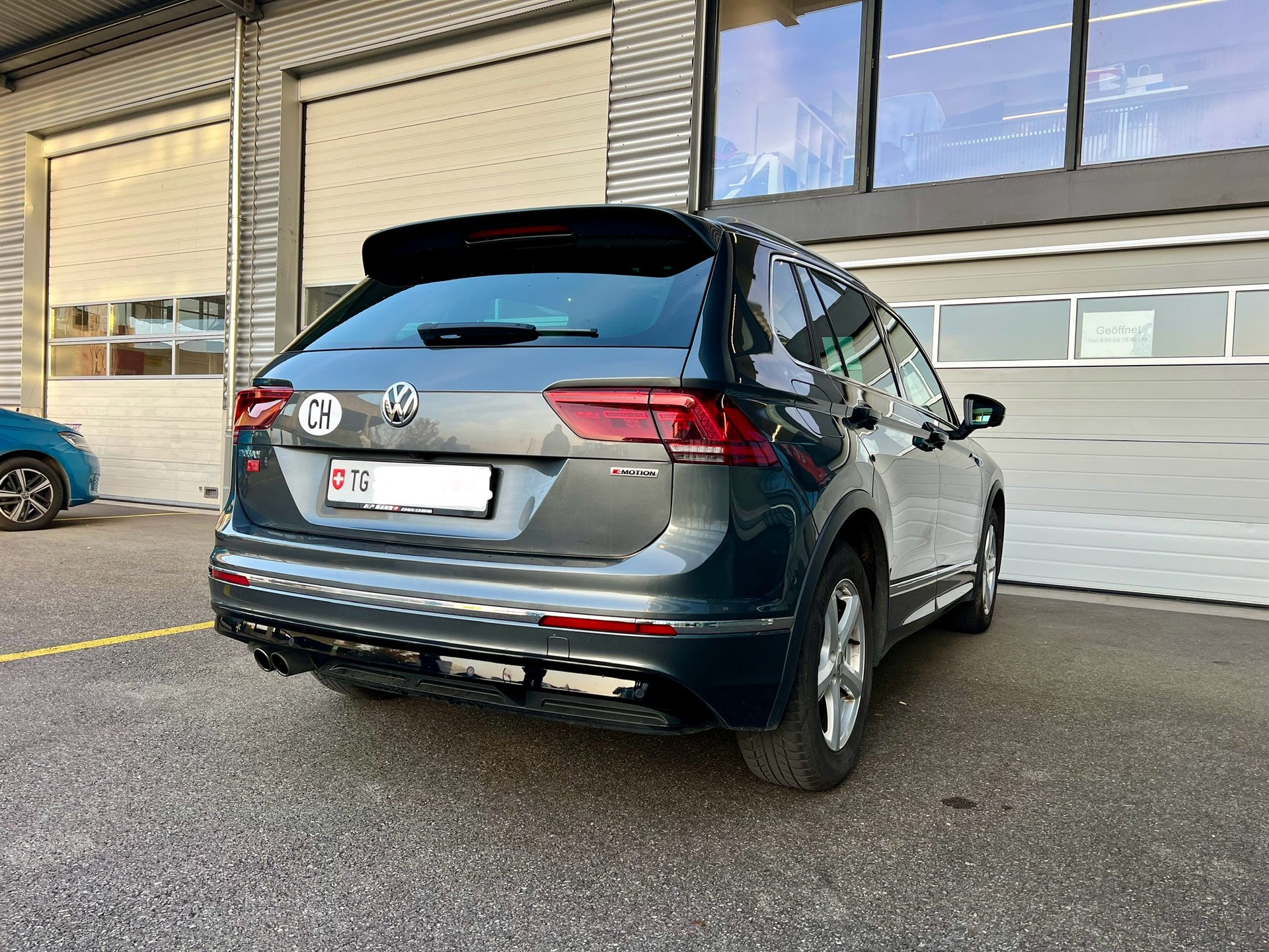 VW Tiguan 2.0TSI R-Line 4Motion DSG-image-3