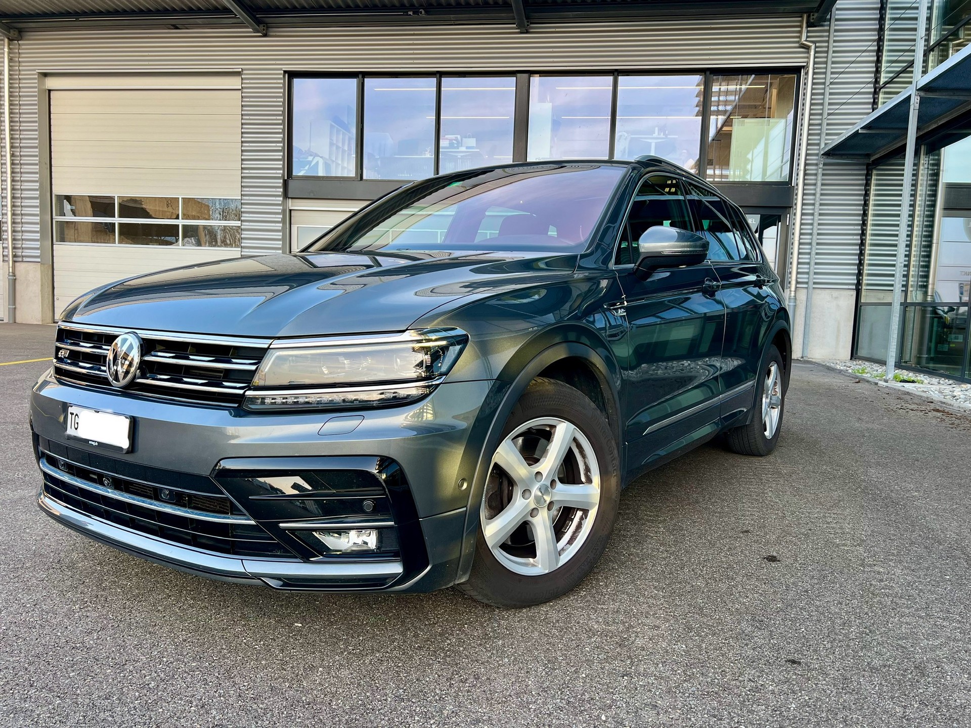 VW Tiguan 2.0TSI R-Line 4Motion DSG