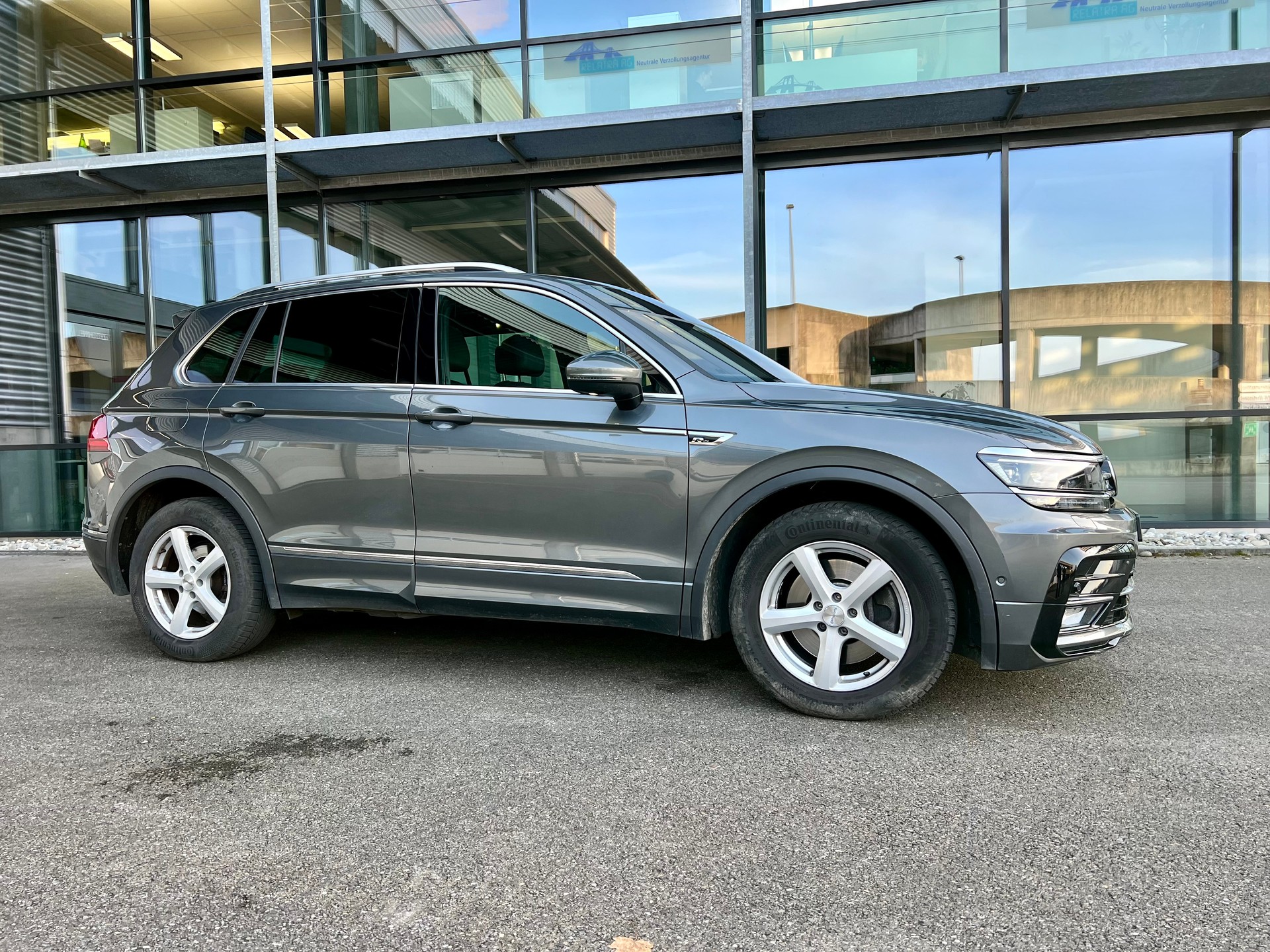 VW Tiguan 2.0TSI R-Line 4Motion DSG-image-1