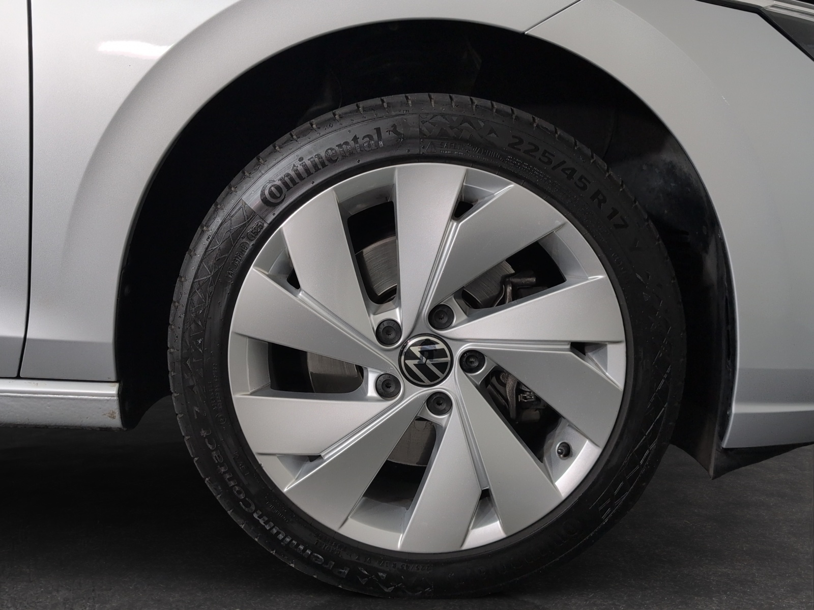 VW Golf 2.0 TSI Style DSG 4 Motion-image-4