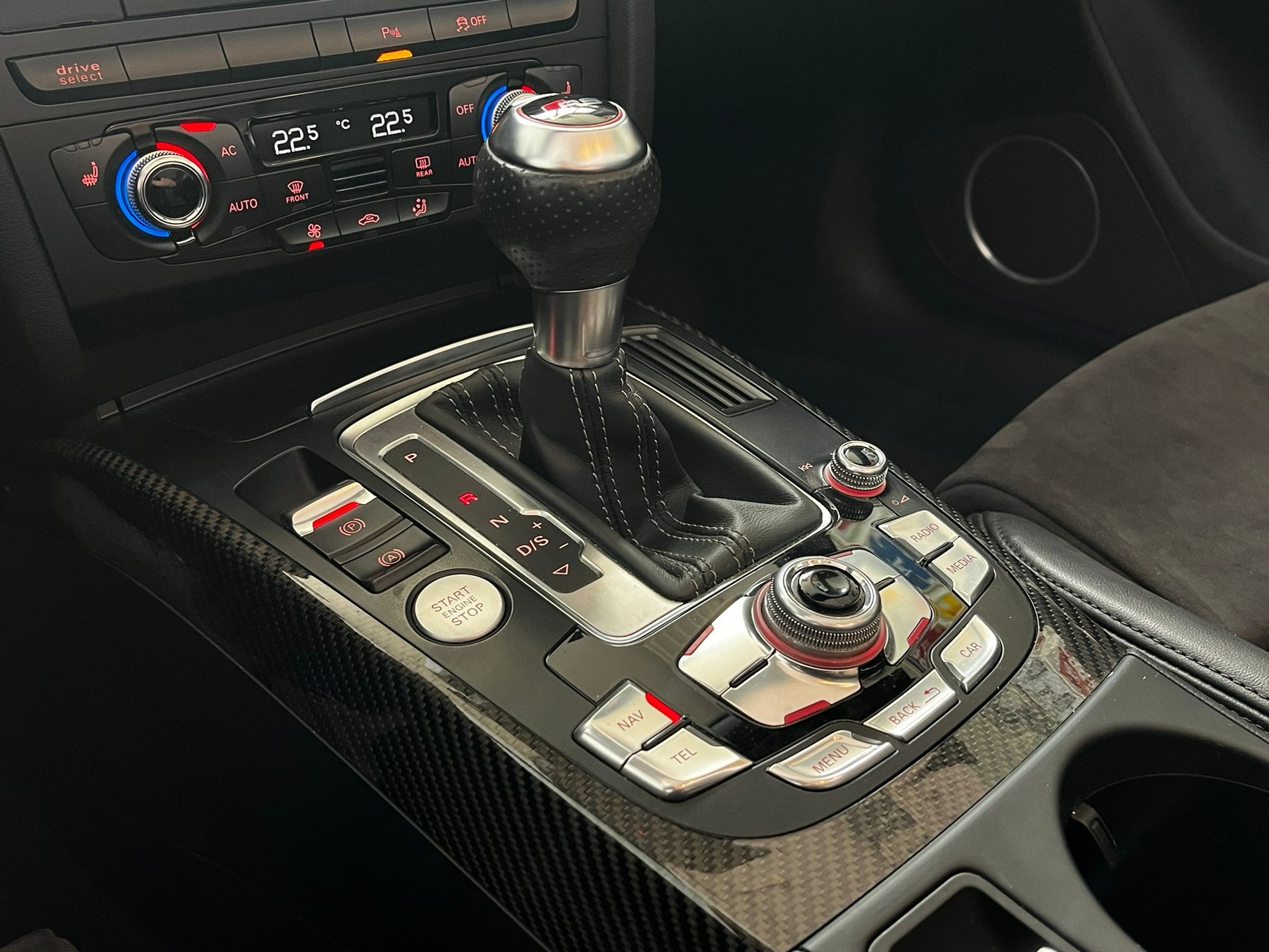 AUDI RS5 Cabrio 4.2 FSI quattro S-tronic-image-27