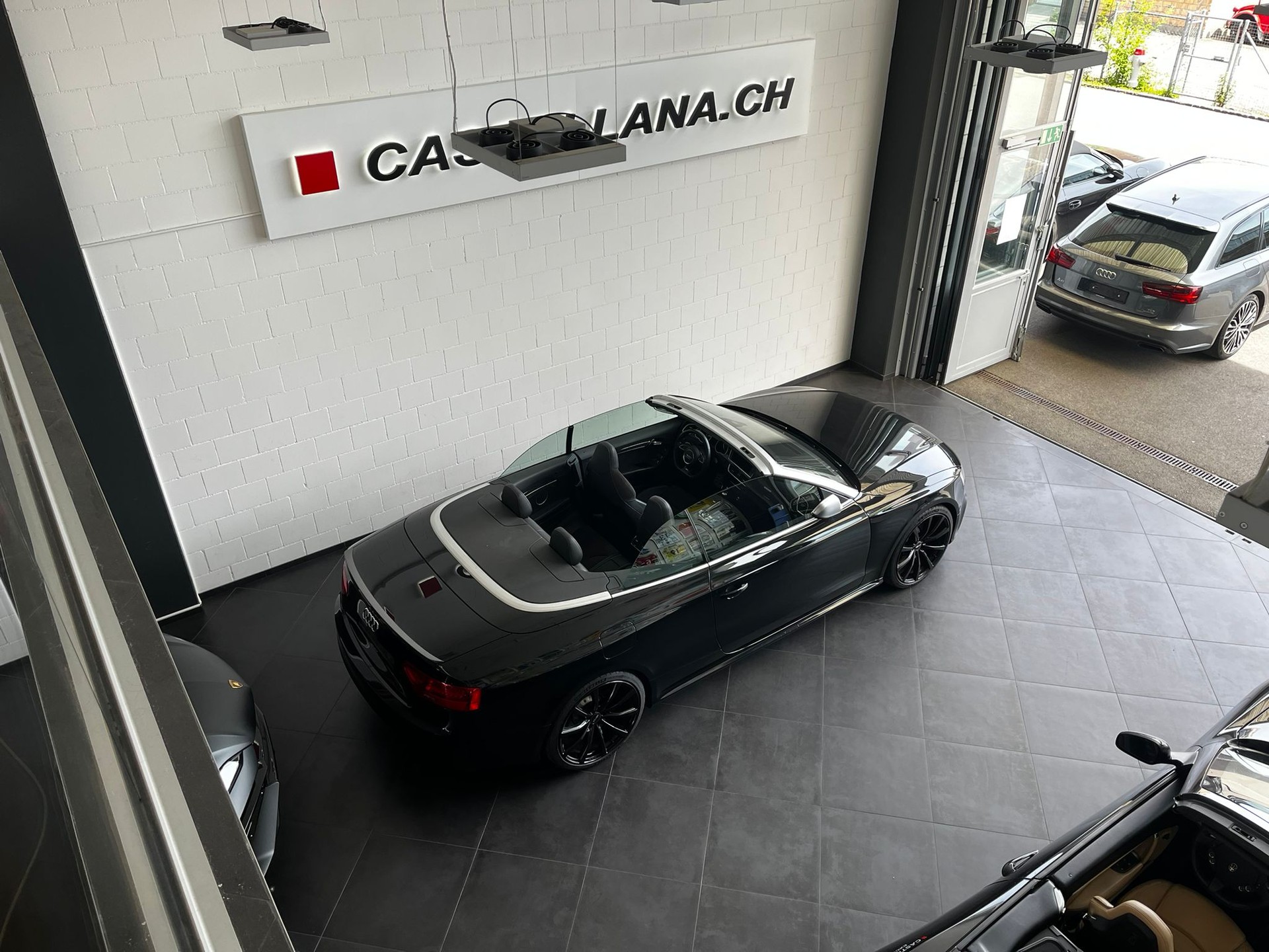 AUDI RS5 Cabrio 4.2 FSI quattro S-tronic-image-11