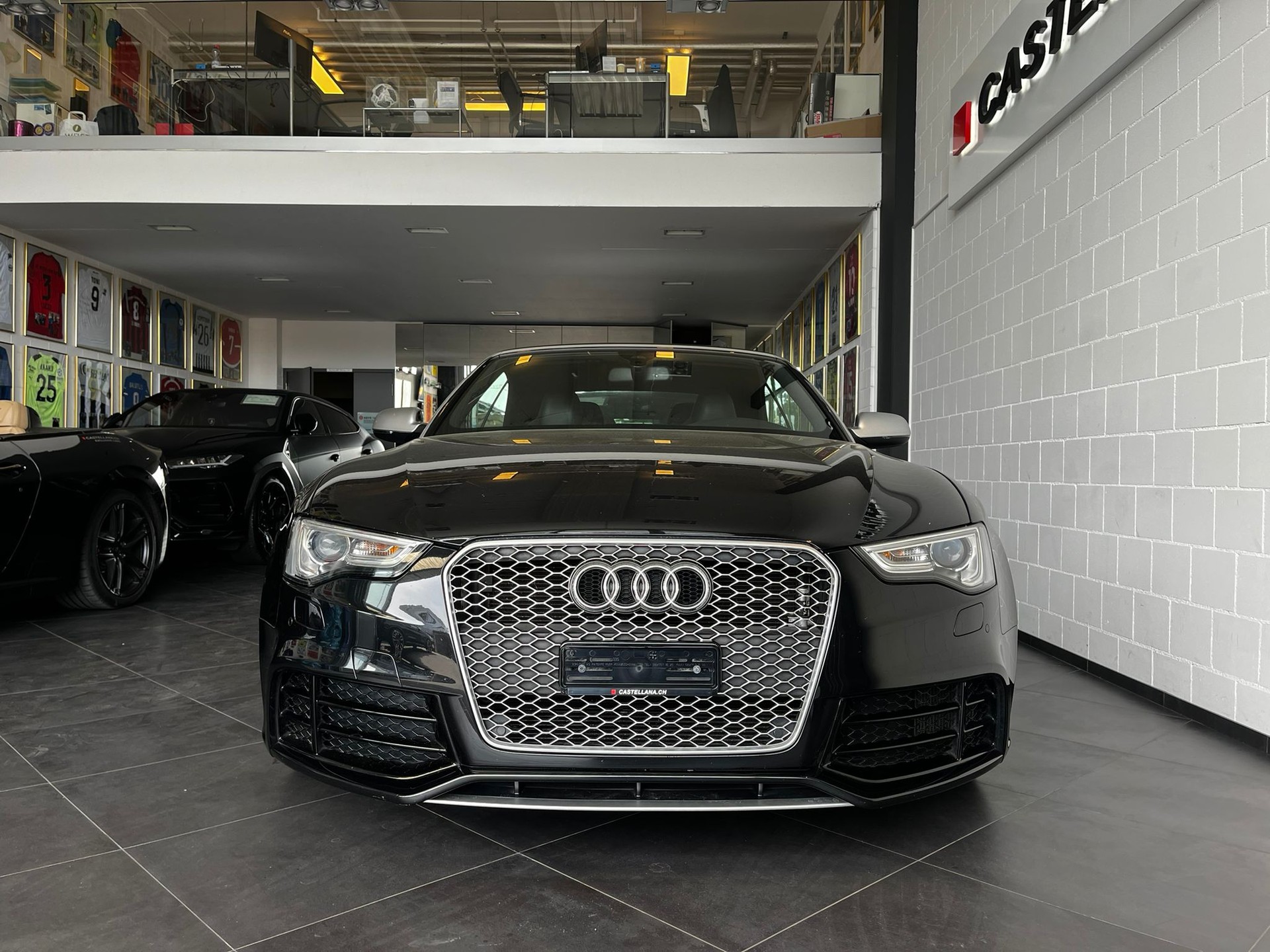 AUDI RS5 Cabrio 4.2 FSI quattro S-tronic-showroom-element-2