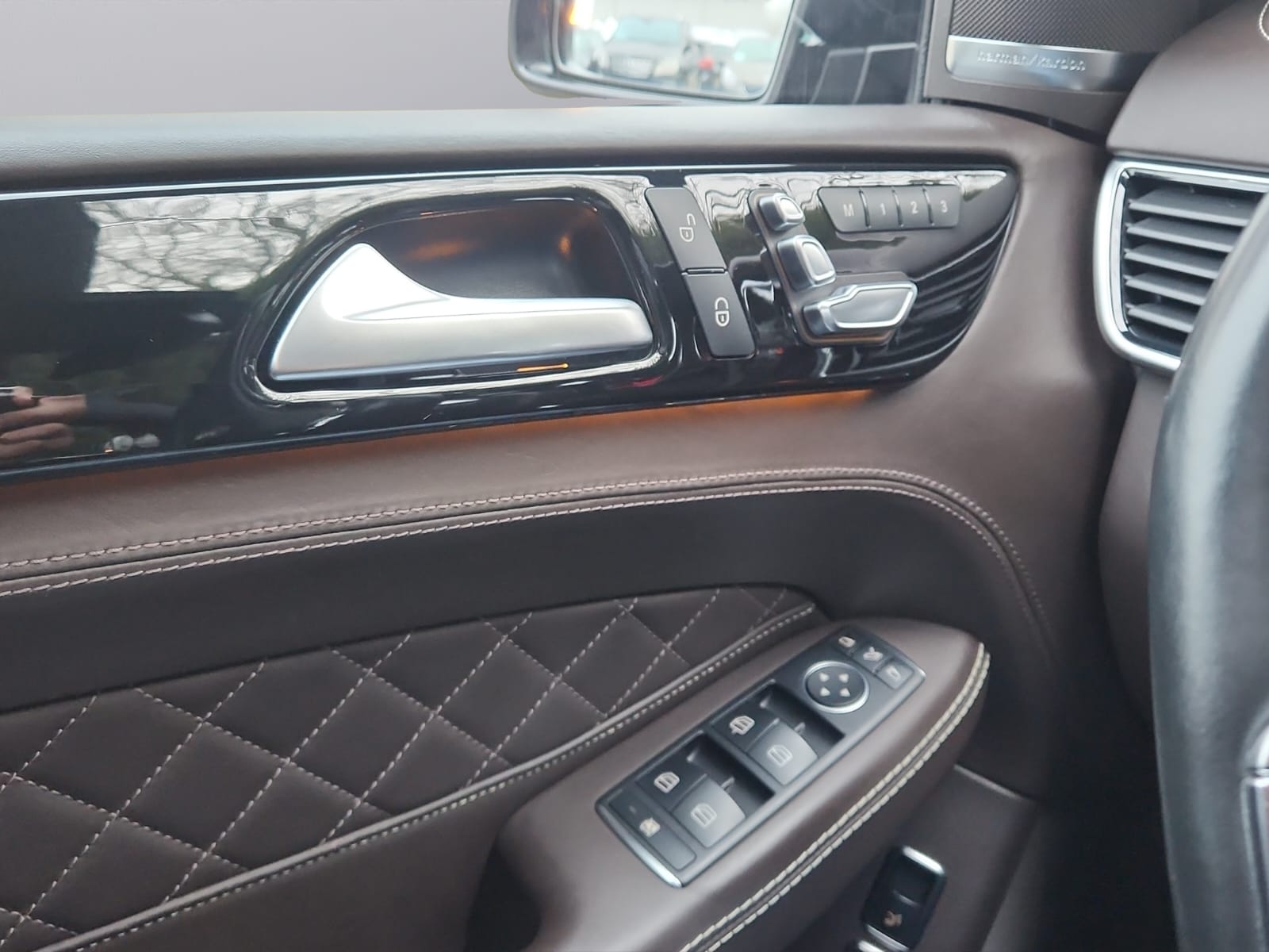 MERCEDES-BENZ GLE 43 AMG Executive 4Matic 9G-Tronic-image-15