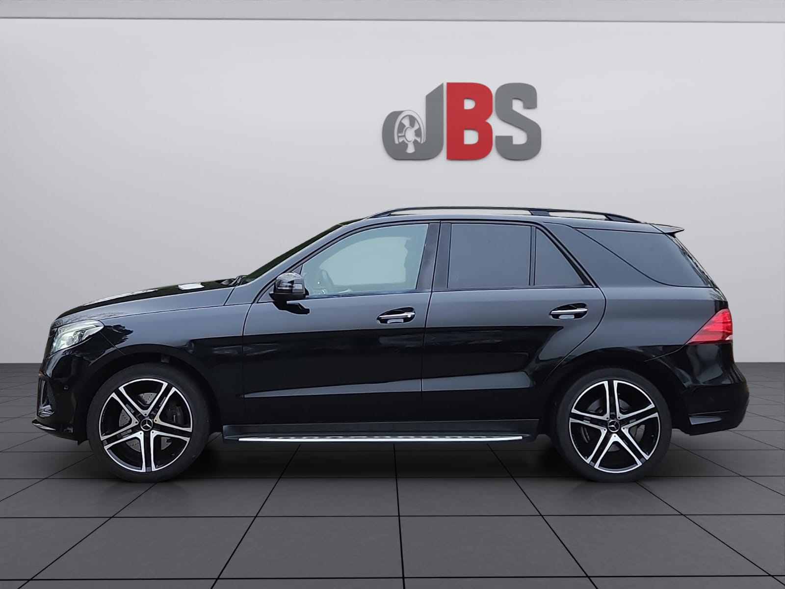 MERCEDES-BENZ GLE 43 AMG Executive 4Matic 9G-Tronic-showroom-element-3