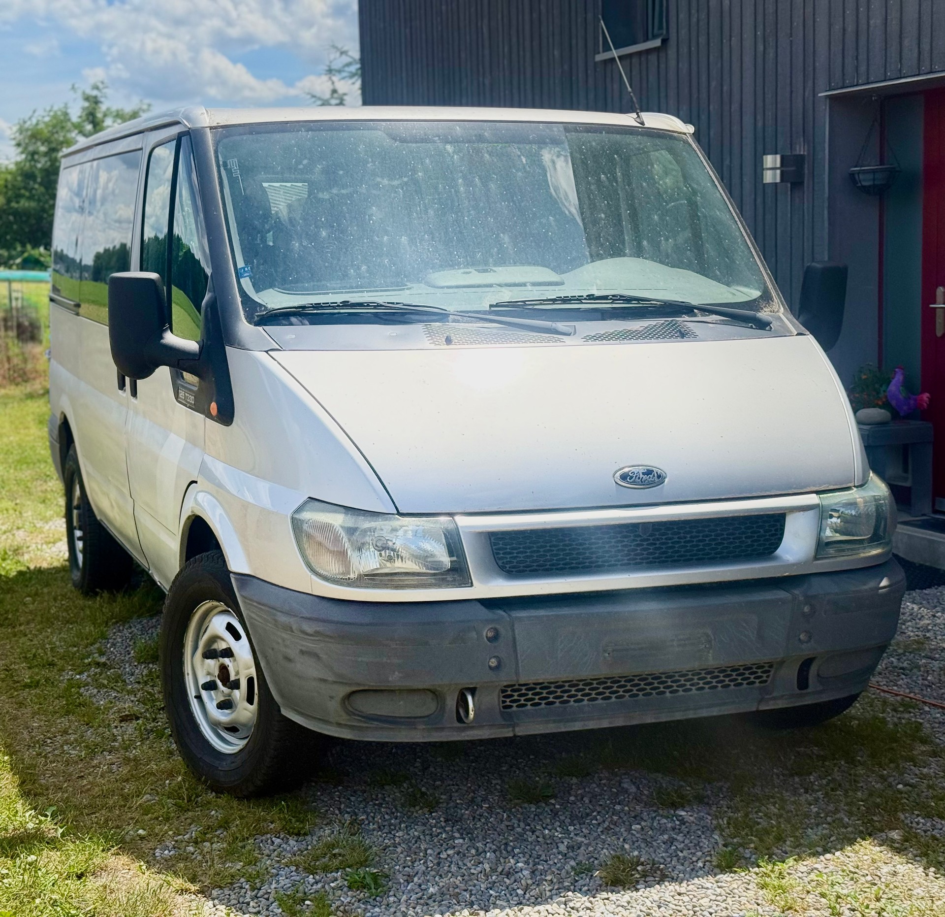 FORD Transit 2.4 TD 330 S Van-image-0