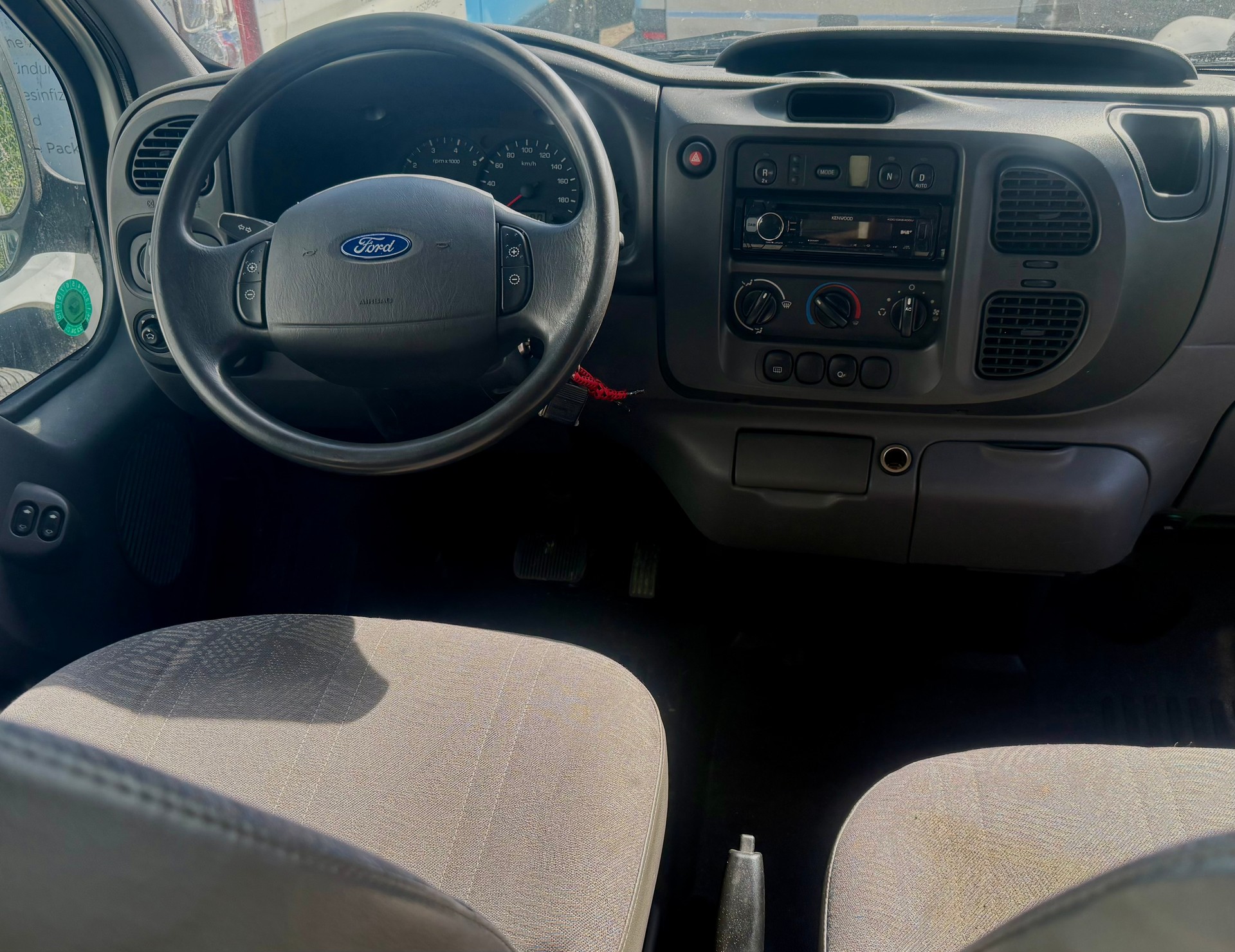 FORD Transit 2.4 TD 330 S Van-image-7