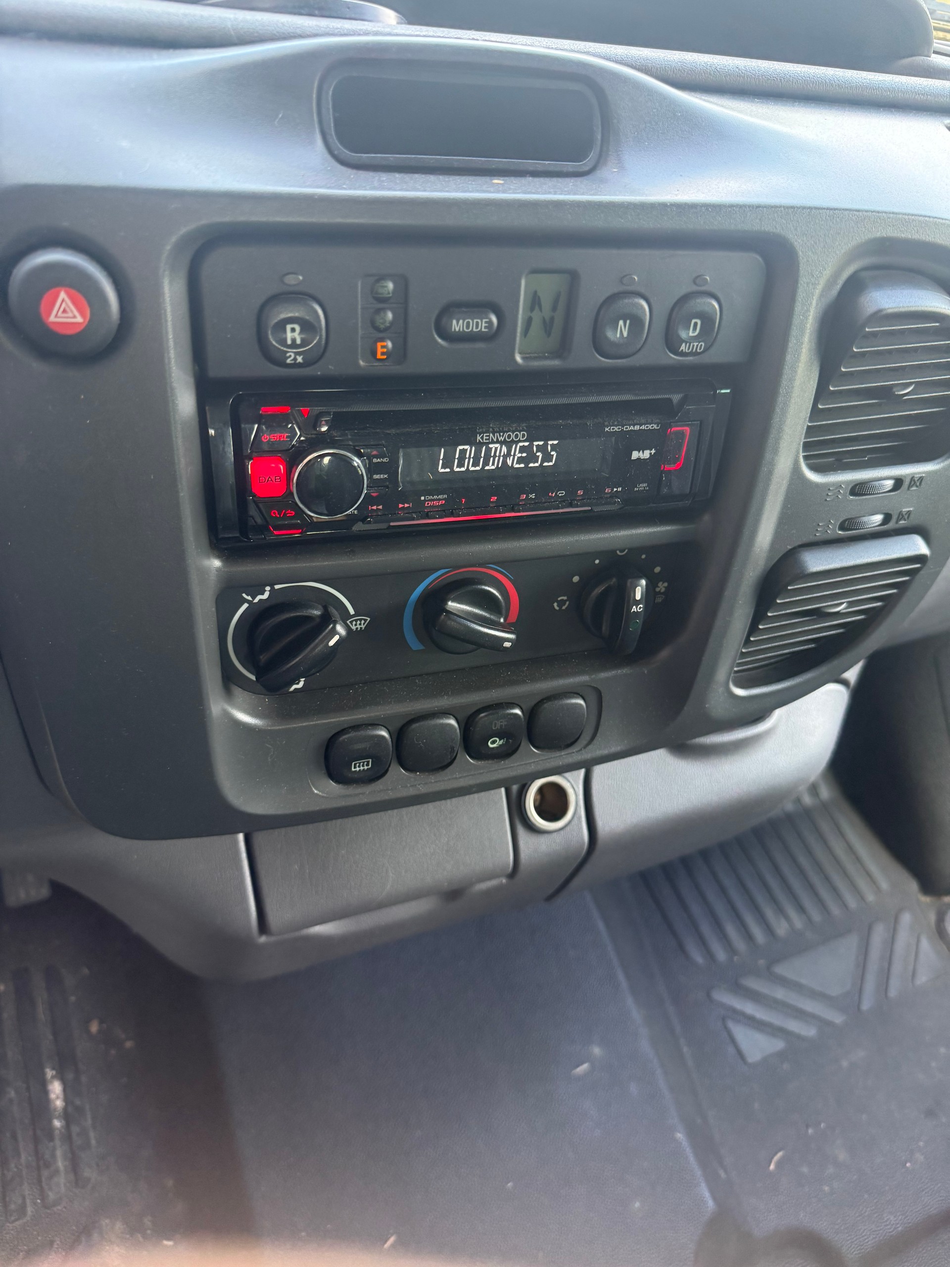 FORD Transit 2.4 TD 330 S Van-image-9