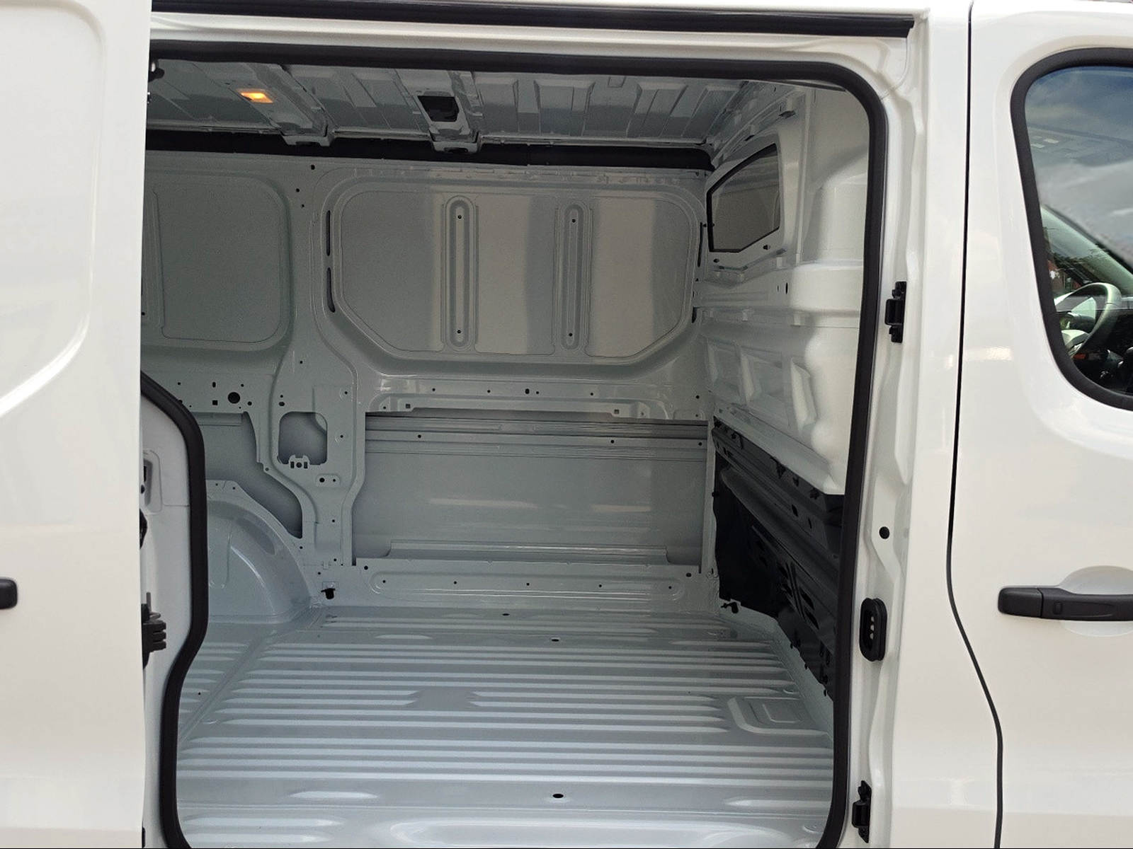 RENAULT Trafic KW Advance L1H1 2.0 Blue dCi 110 S Ntzl.-image-6