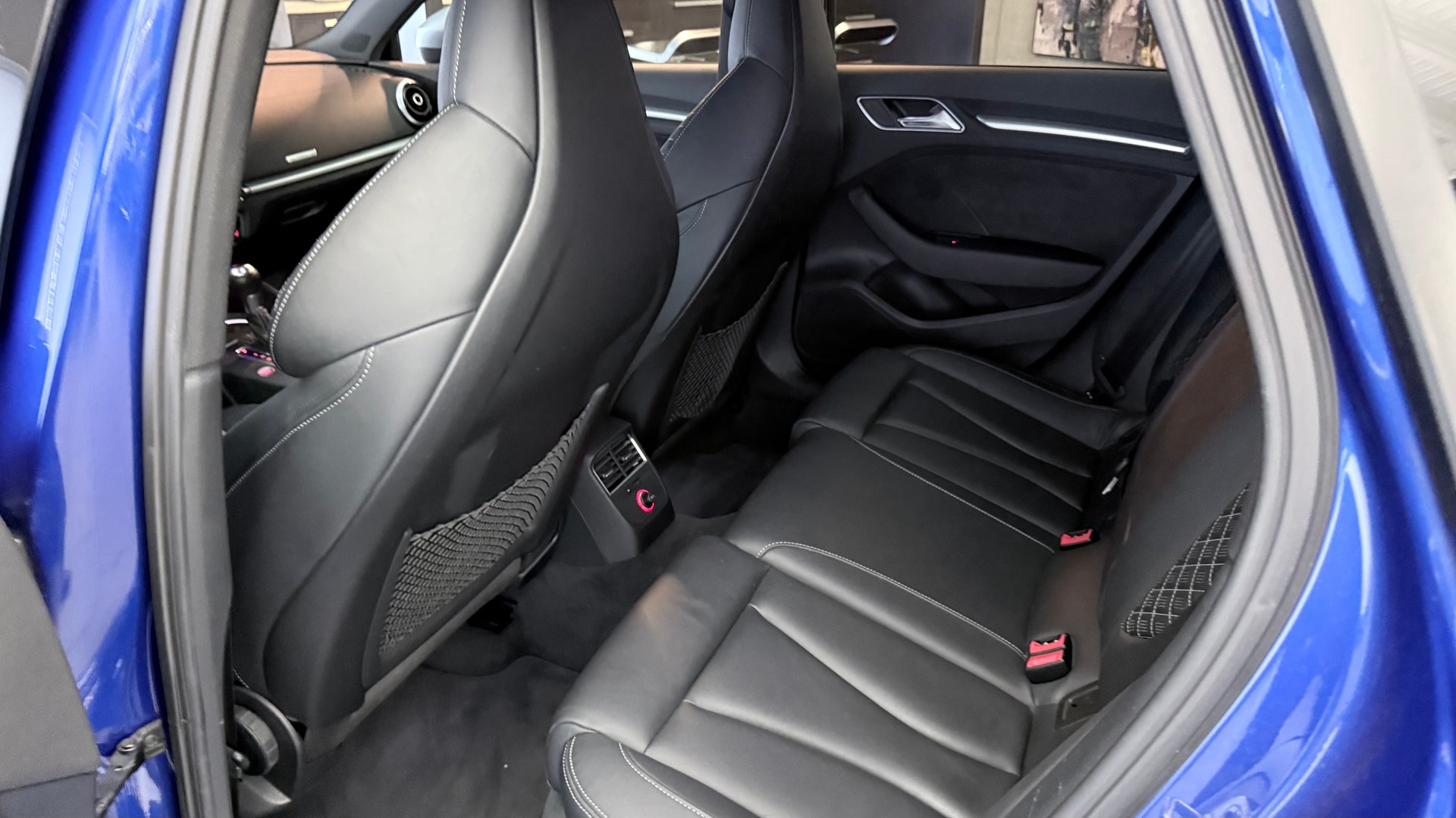 AUDI RS3 Sportback 2.5 T FSI quattro S-Tronic-image-13