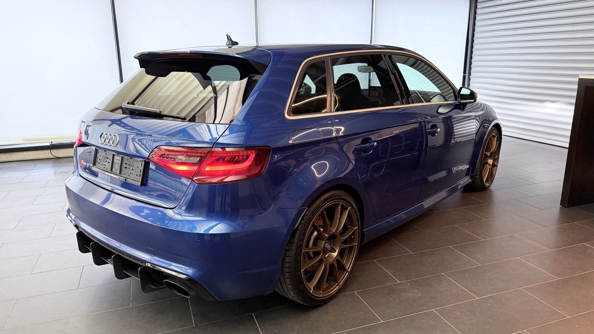 AUDI RS3 Sportback 2.5 T FSI quattro S-Tronic-image-3