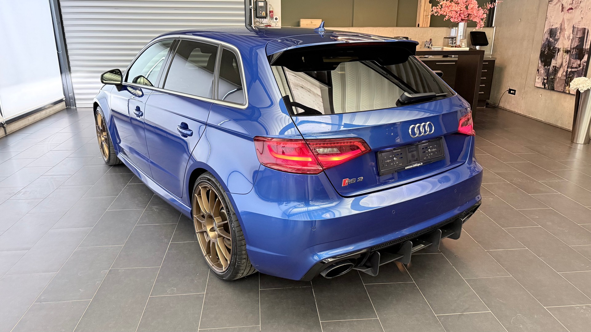 AUDI RS3 Sportback 2.5 T FSI quattro S-Tronic-image-5