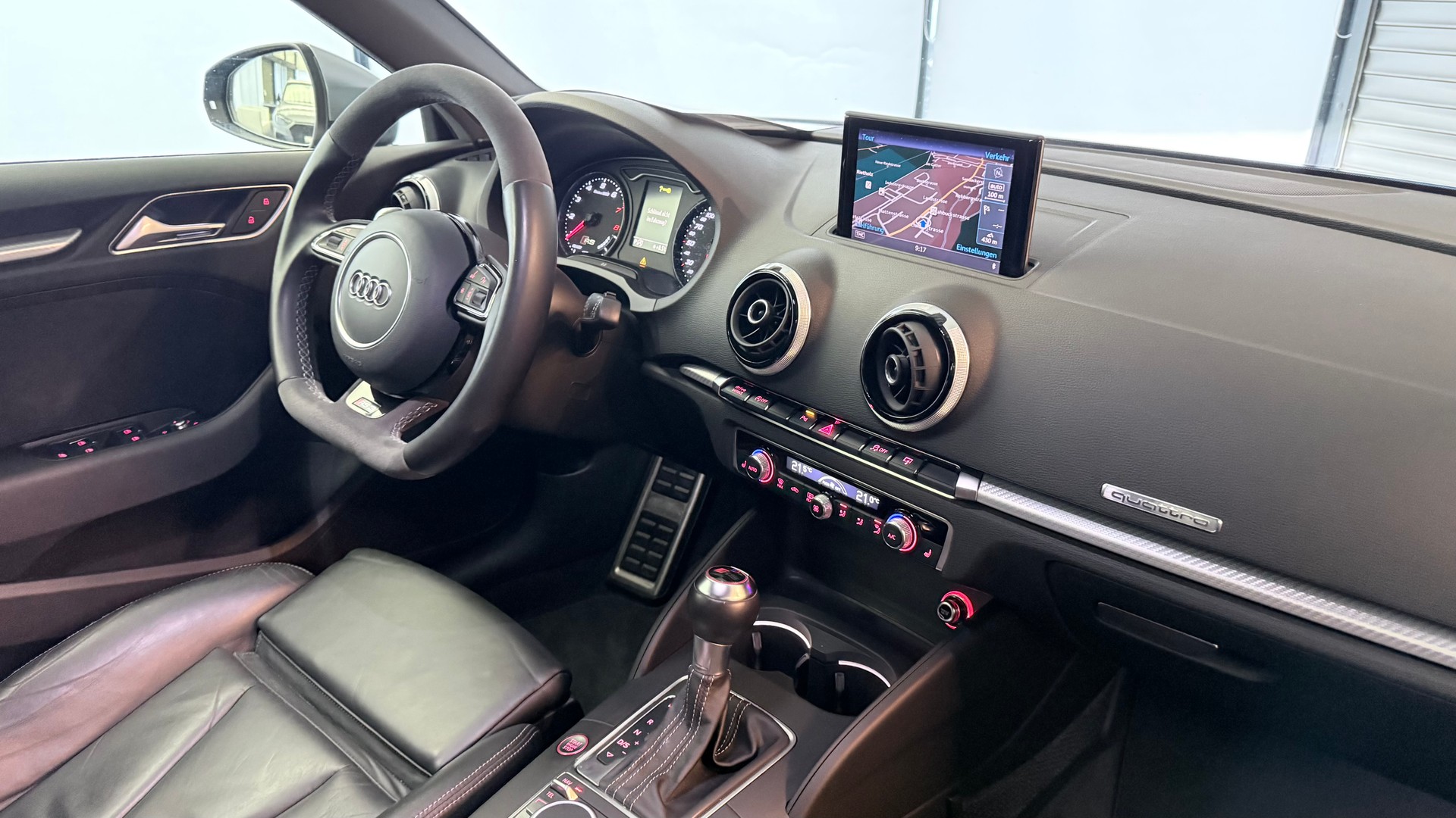 AUDI RS3 Sportback 2.5 T FSI quattro S-Tronic-image-1