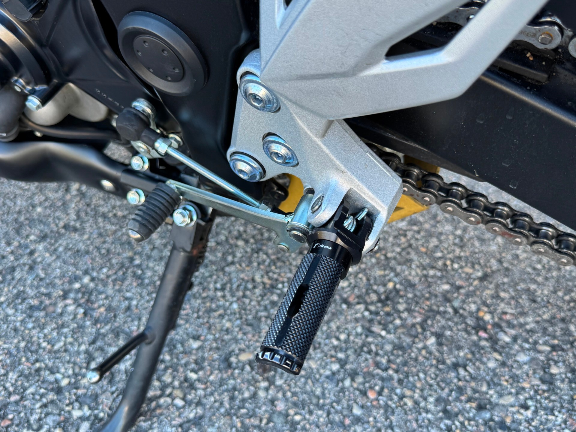 SUZUKI GSR 750 ABS Freegun-image-12
