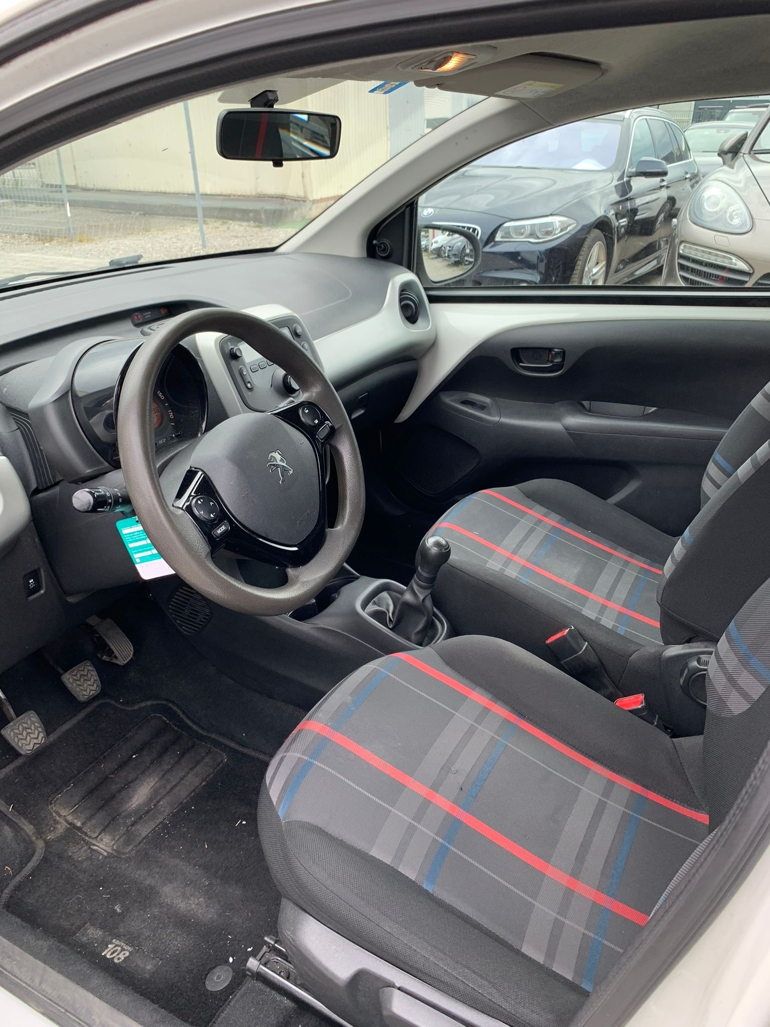 PEUGEOT 108 e-1.0 VTi Stop&Start Active Top (Klima * Radio CD * Multilenkrad * BO5)-image-12