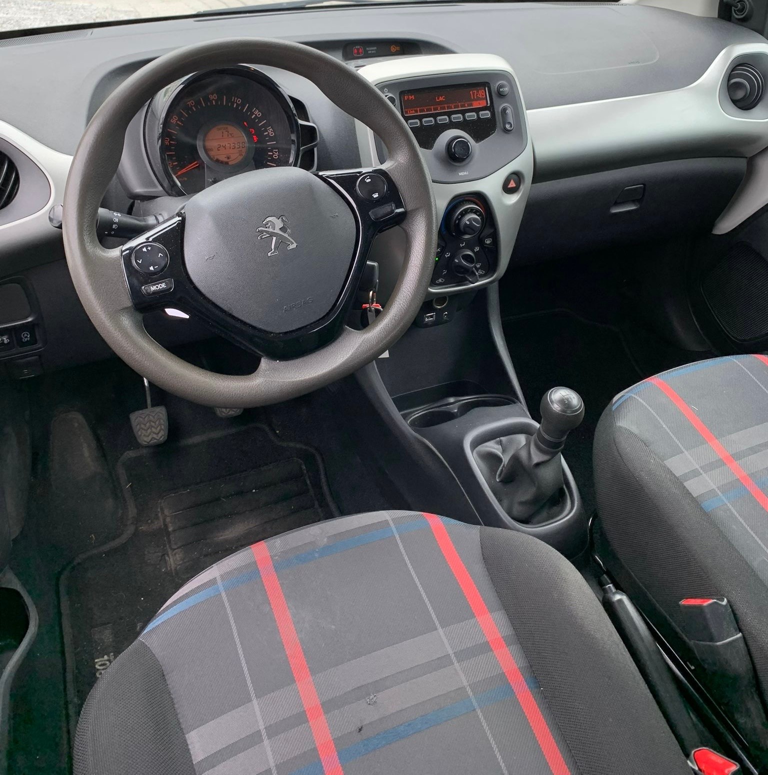 PEUGEOT 108 e-1.0 VTi Stop&Start Active Top (Klima * Radio CD * Multilenkrad * BO5)-image-11